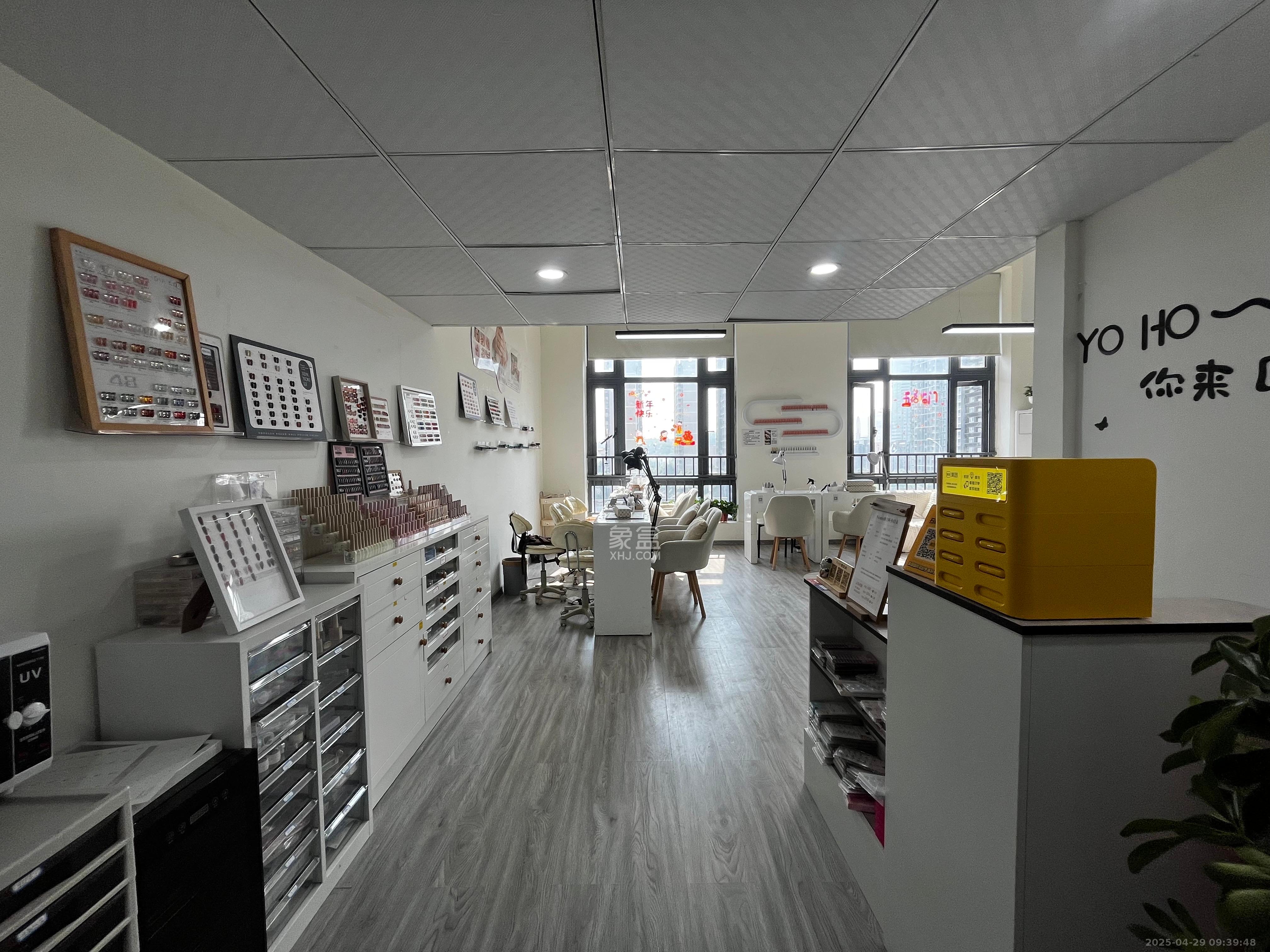 藏珑湖上公馆 1室1厅1卫 4500.0元/月 藏珑湖上公馆 1室1厅1卫 4500.0元/月室内图