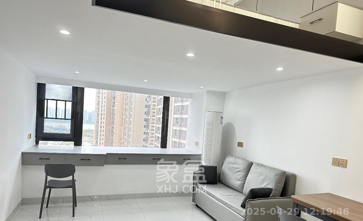 金茂建发泊悦  2室1厅1卫    1900.0元/月室内图