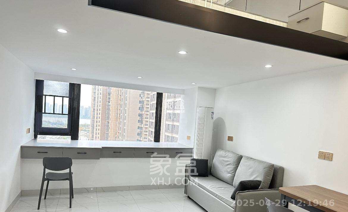 金茂建发泊悦 2室1厅1卫 1900.0元/月 金茂建发泊悦 2室1厅1卫 1900.0元/月室内图