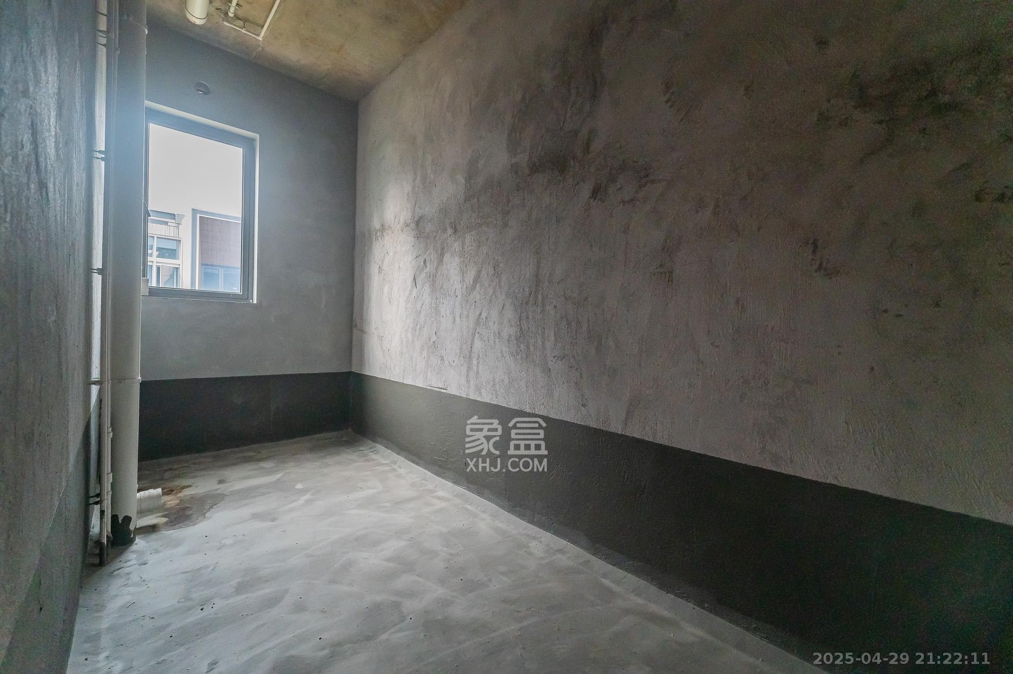 绿城美的明月江南  5室2厅3卫    190.0万 绿城美的明月江南  5室2厅3卫    190.0万其他