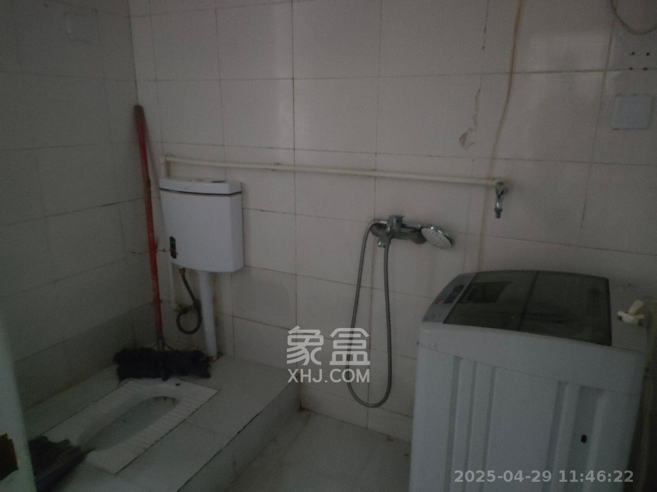 网船班小区  1室1厅1卫    1000.0元/月室内图