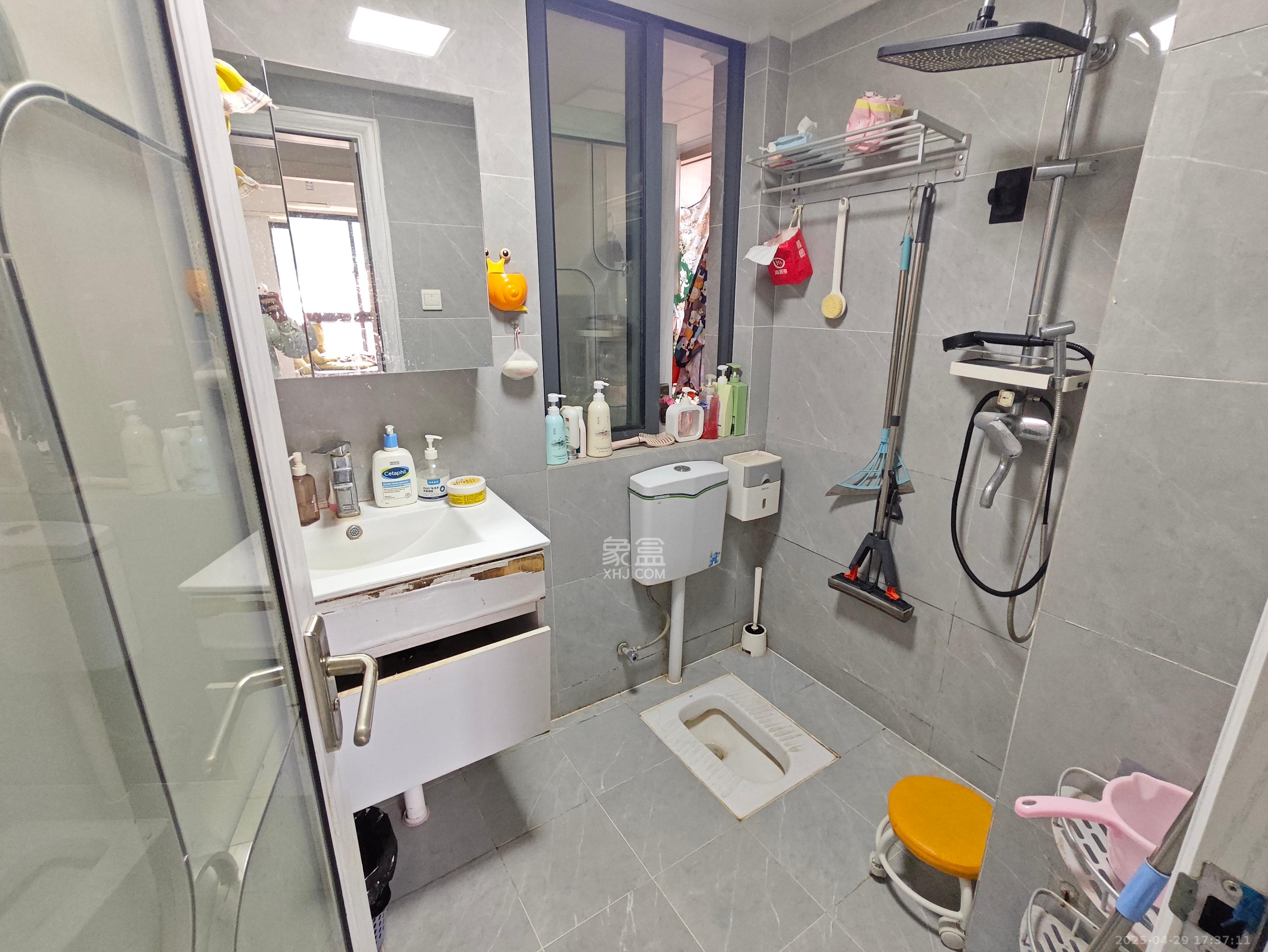 九龙领仕汇 2室1厅1卫 1500.0元/月 九龙领仕汇 2室1厅1卫 1500.0元/月室内图