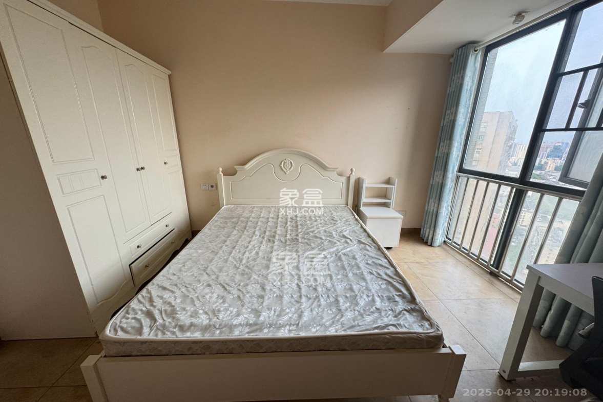 万博汇 1室1厅1卫 1800.0元/月 万博汇 1室1厅1卫 1800.0元/月室内图