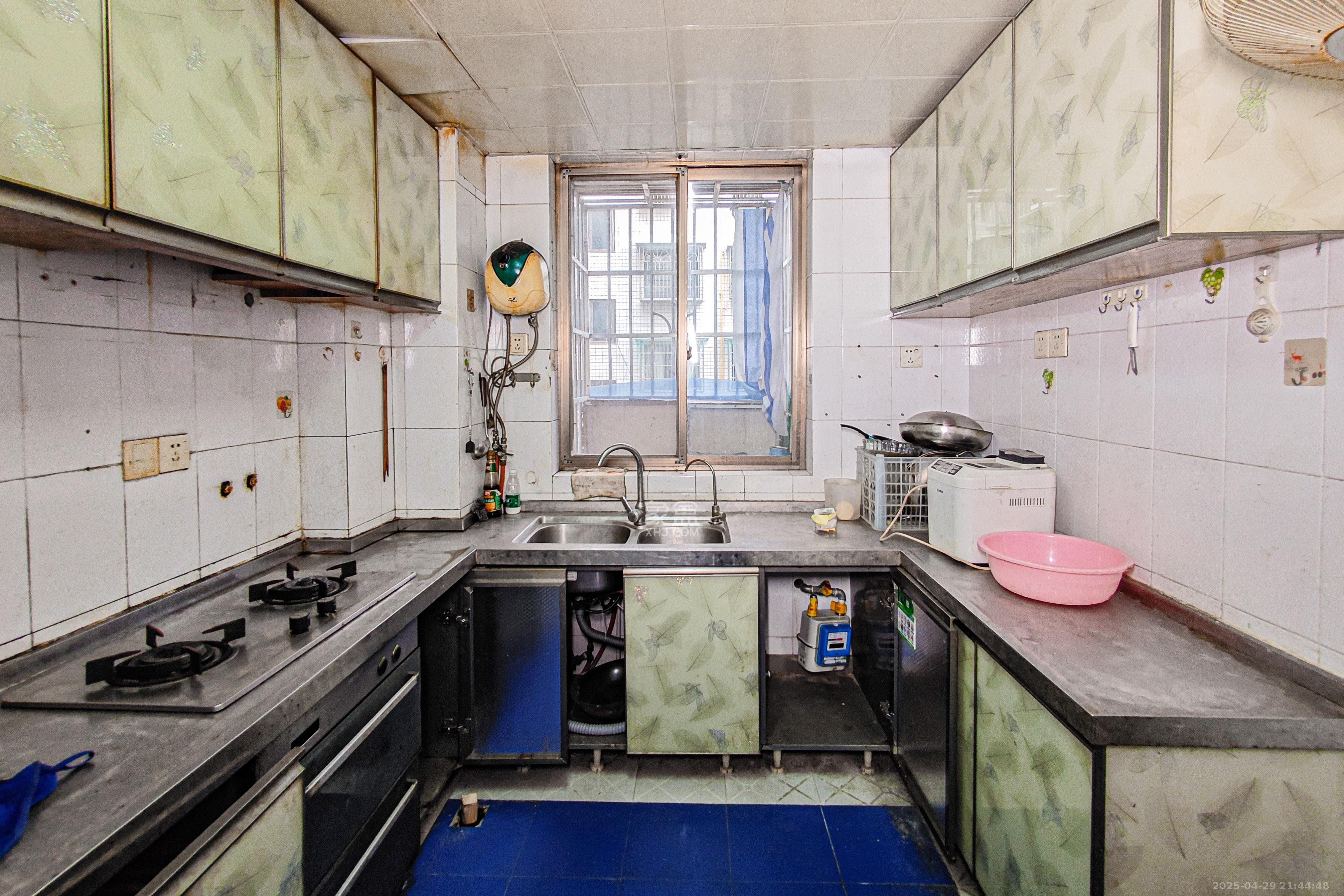 杨铭园  4室2厅2卫    88.0万 杨铭园  4室2厅2卫    88.0万厨房