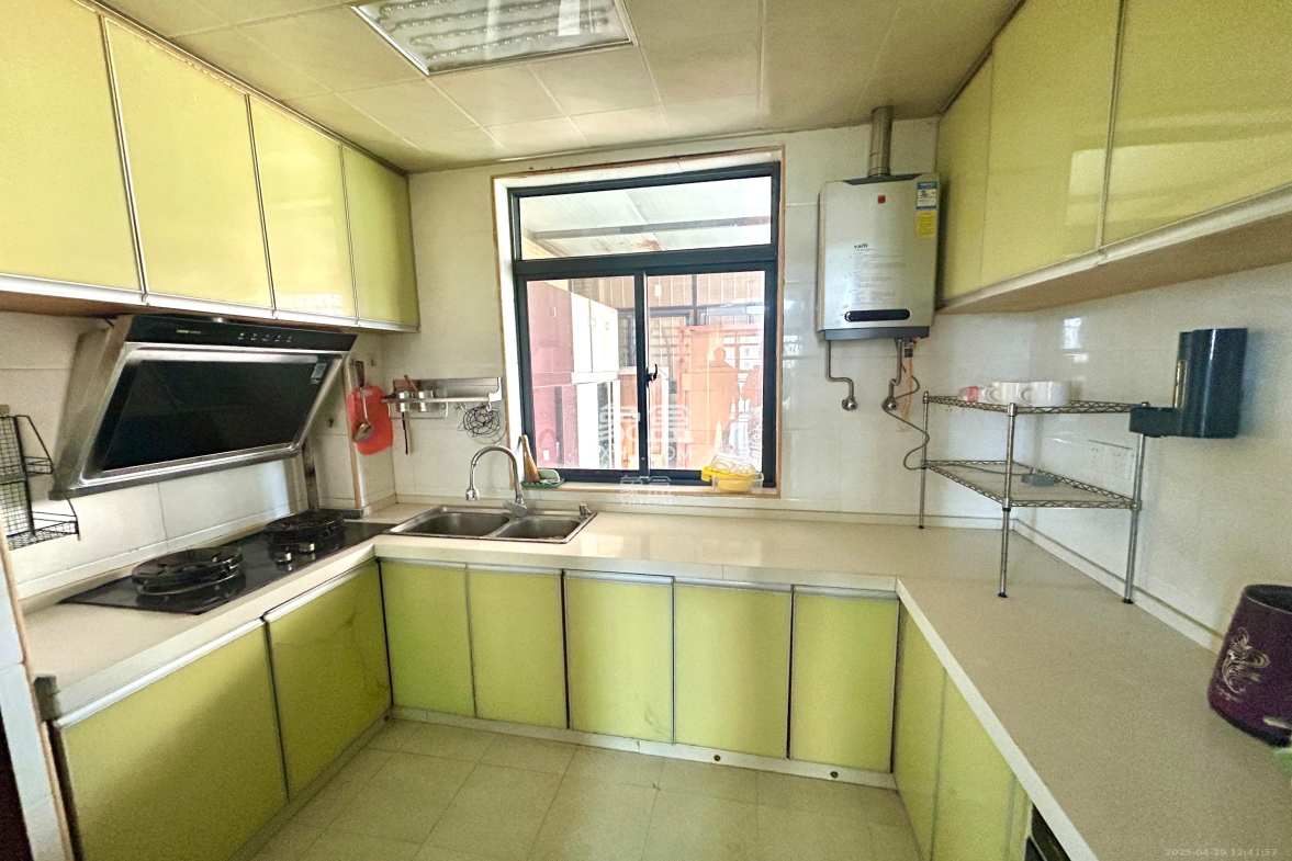 江河双水湾 1室2厅2卫 2800.0元/月 江河双水湾 1室2厅2卫 2800.0元/月室内图