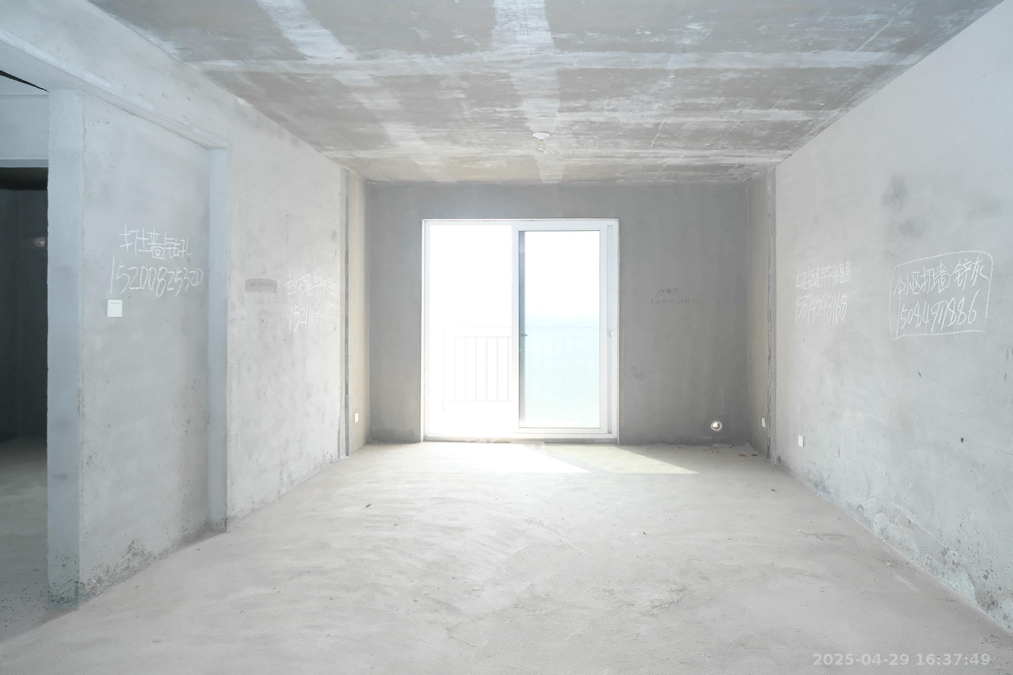 和悦城(蟠龙景苑) 3室2厅1卫 80.0万 和悦城(蟠龙景苑) 3室2厅1卫 80.0万客厅