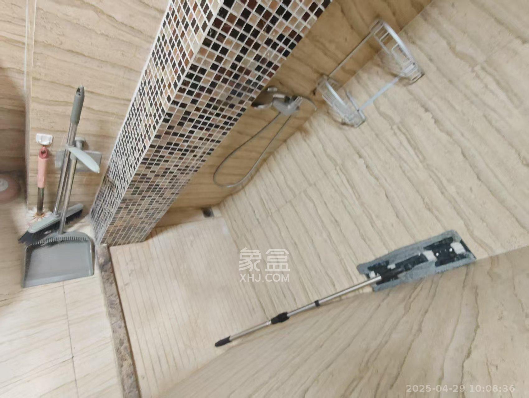 米兰春天  1室1厅1卫   1350.00元/月室内图