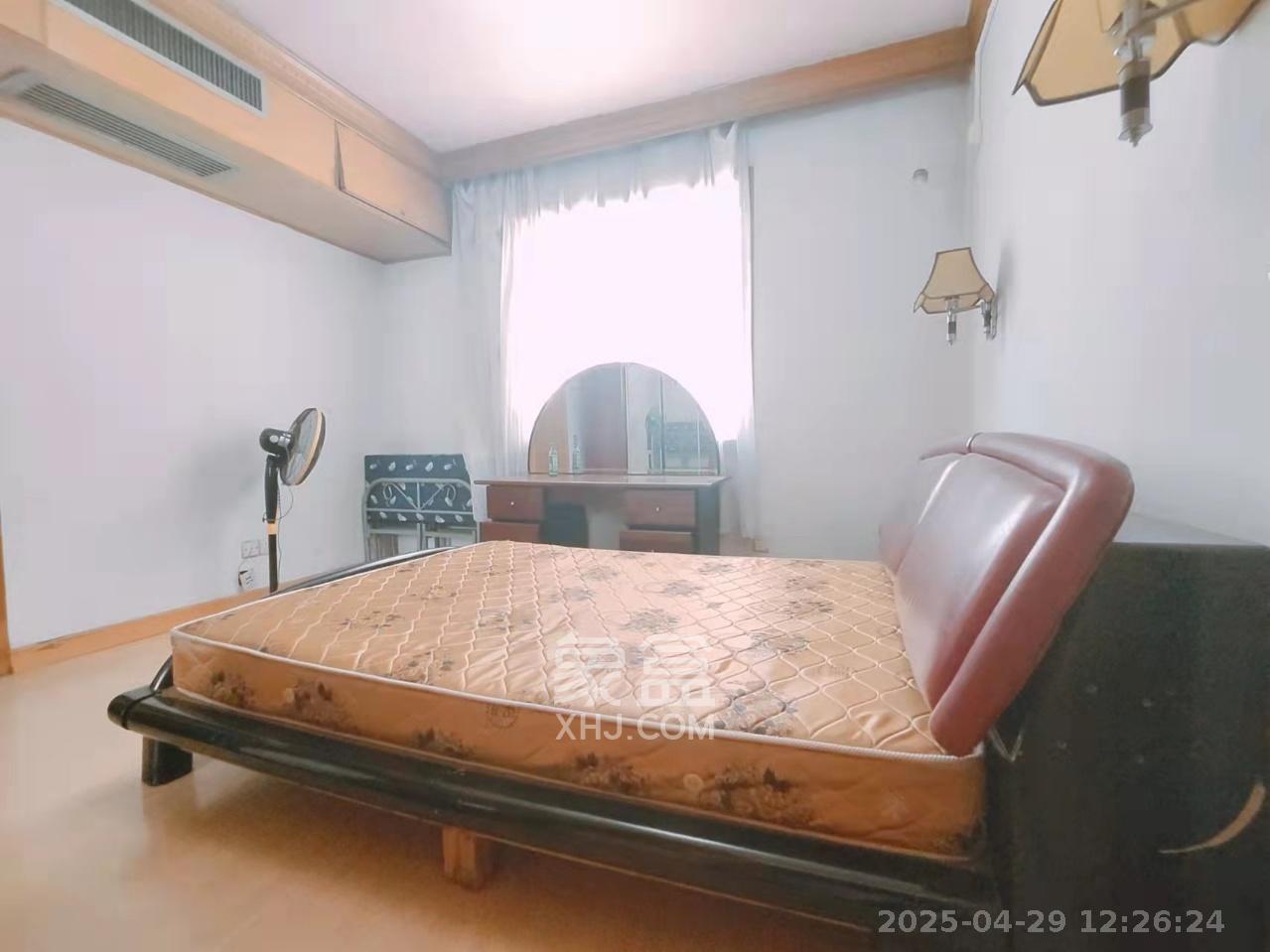 湖南省疾控中心宿舍  2室2厅1卫    2600.0元/月 湖南省疾控中心宿舍  2室2厅1卫    2600.0元/月室内图