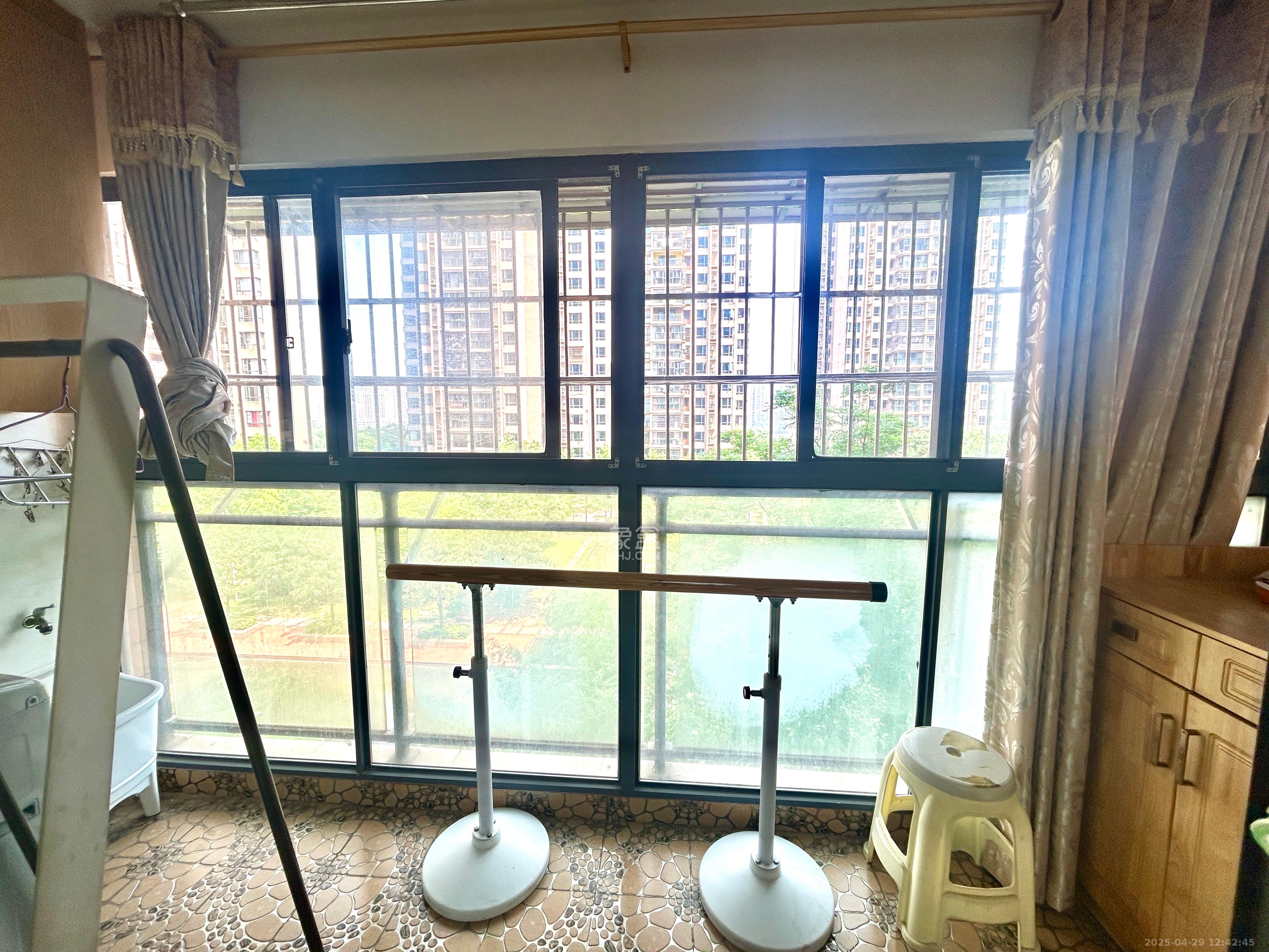 江河双水湾 1室2厅2卫 2800.0元/月 江河双水湾 1室2厅2卫 2800.0元/月室内图