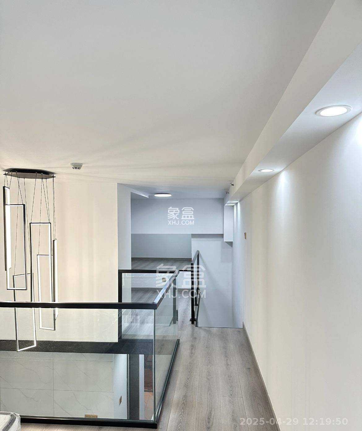 金茂建发泊悦 2室1厅1卫 1900.0元/月 金茂建发泊悦 2室1厅1卫 1900.0元/月室内图