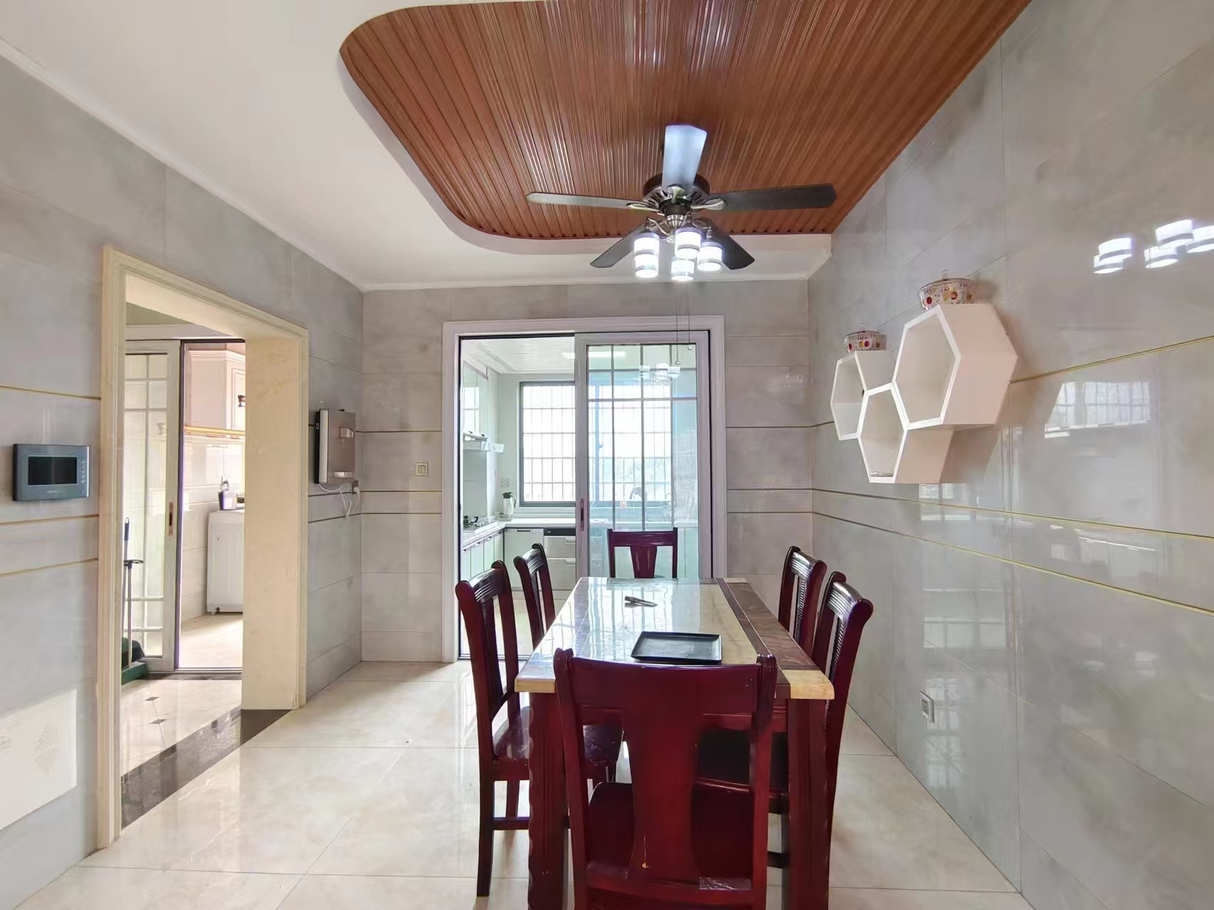 金益紫檀 3室2厅11卫 2200.0元/月 金益紫檀 3室2厅11卫 2200.0元/月室内图