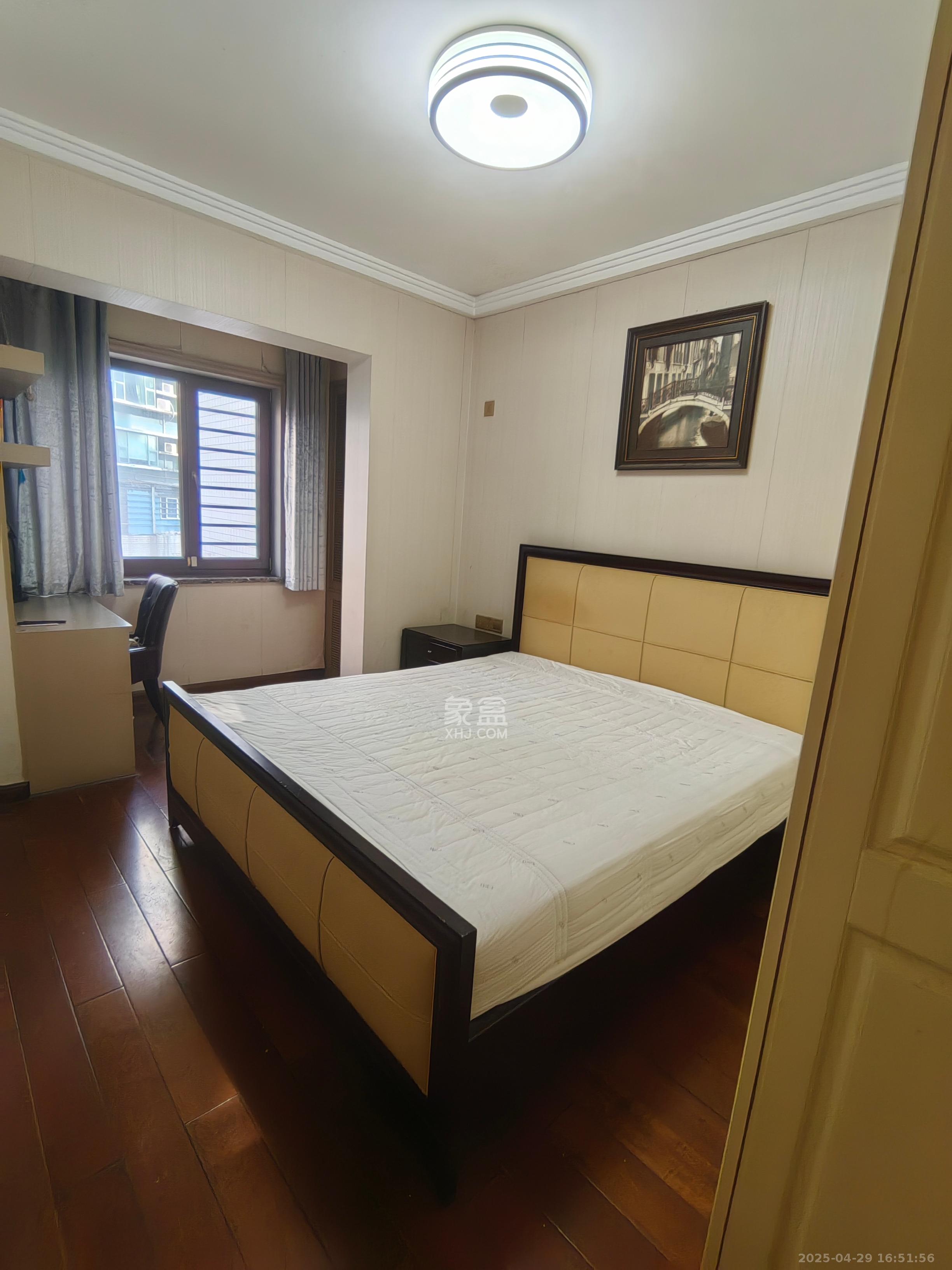 梦泽园 3室2厅2卫 4300.0元/月 梦泽园 3室2厅2卫 4300.0元/月室内图