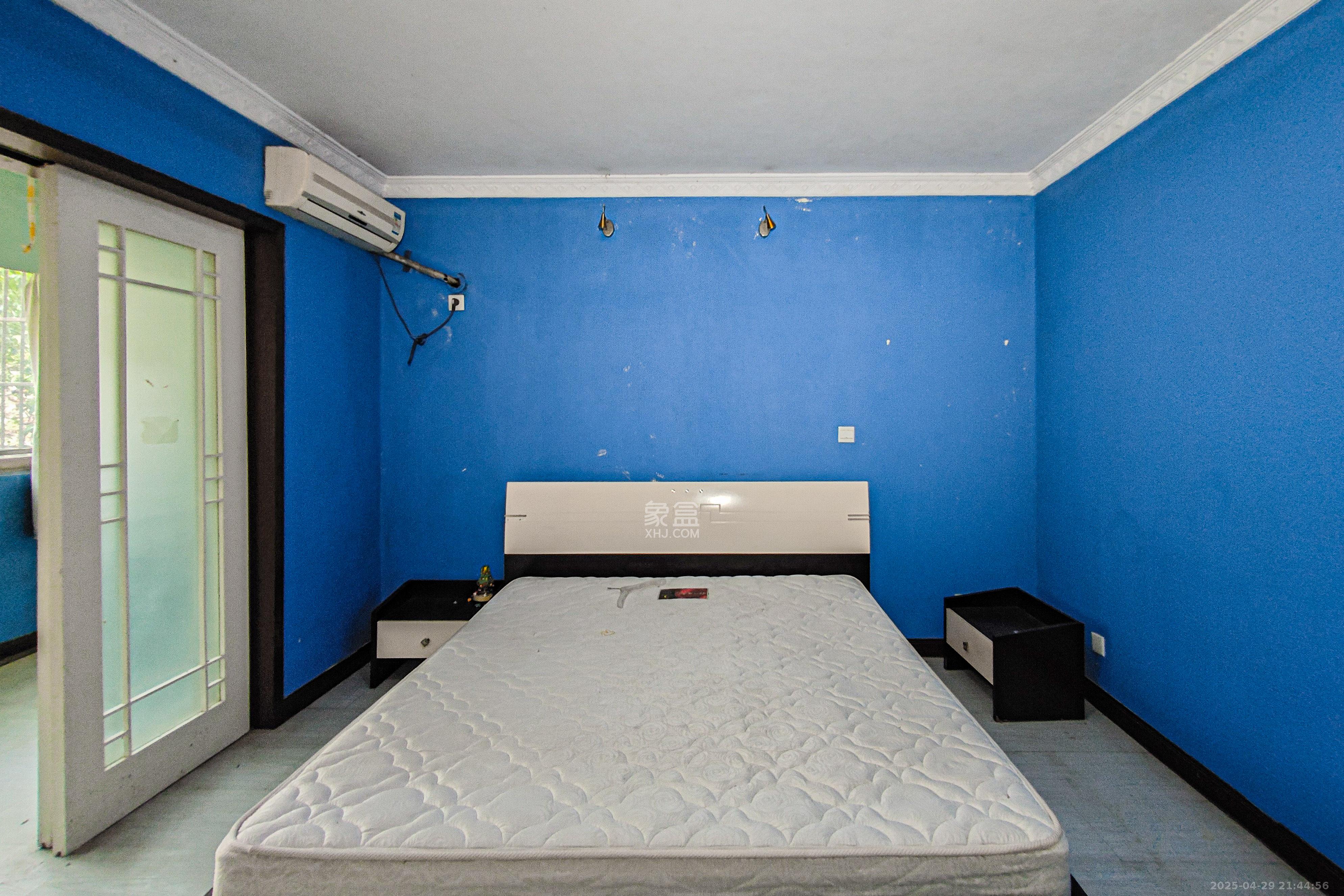 杨铭园  4室2厅2卫    88.0万 杨铭园  4室2厅2卫    88.0万卧室