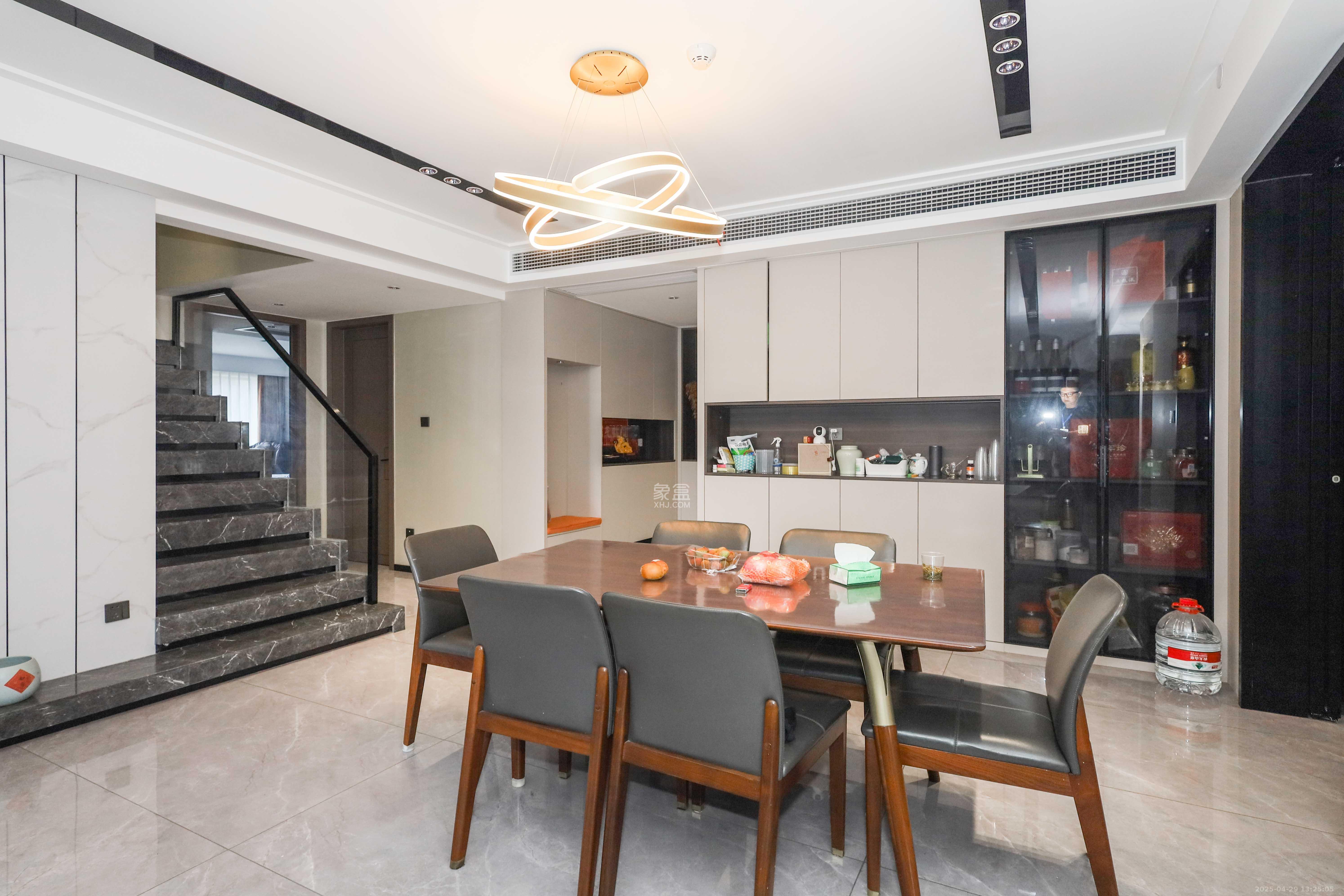 建发央著  4室2厅2卫   388.00万其他