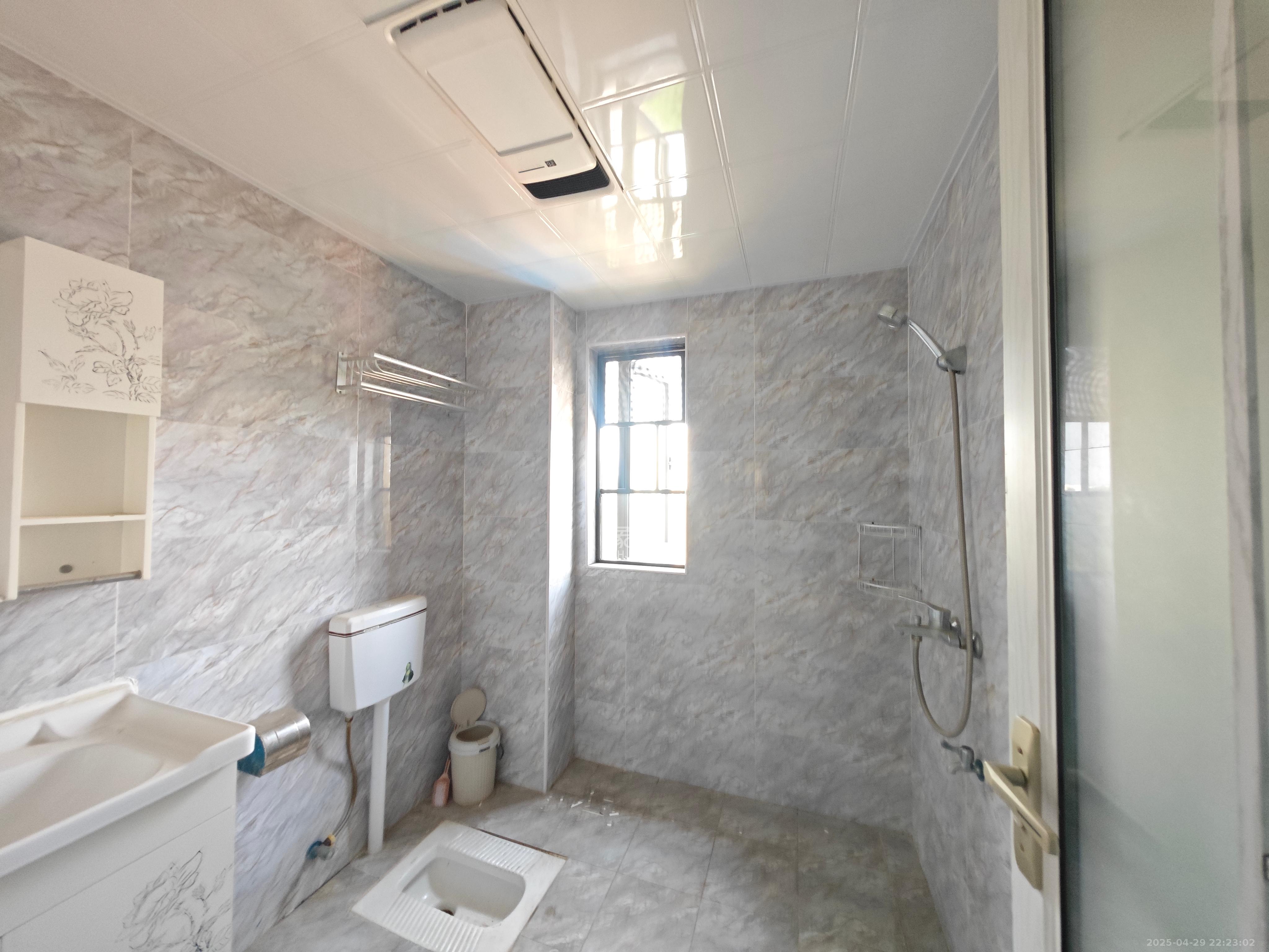 中建嘉和城  3室2厅2卫   106.00万其他