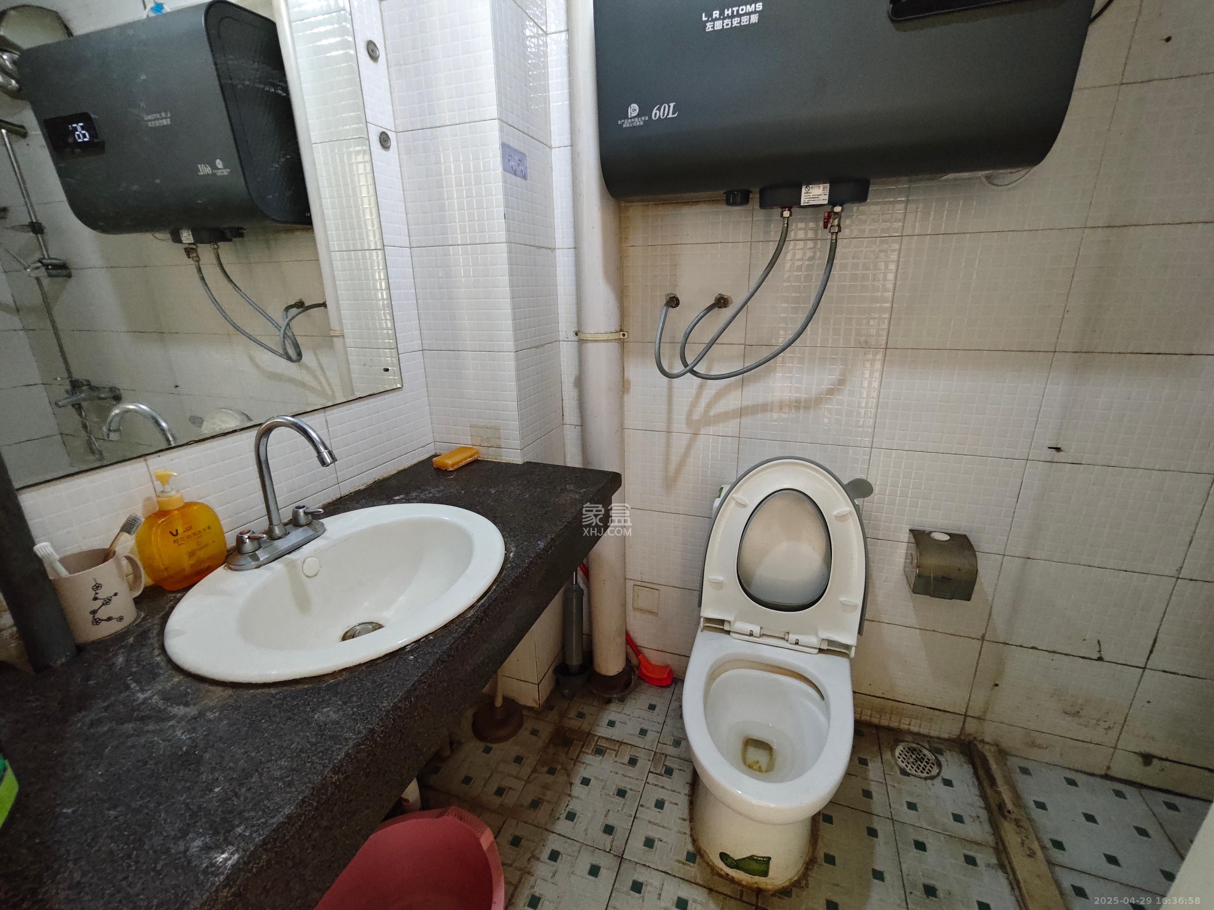 泰时三湘金地 1室0厅1卫 1100.0元/月 泰时三湘金地 1室0厅1卫 1100.0元/月室内图