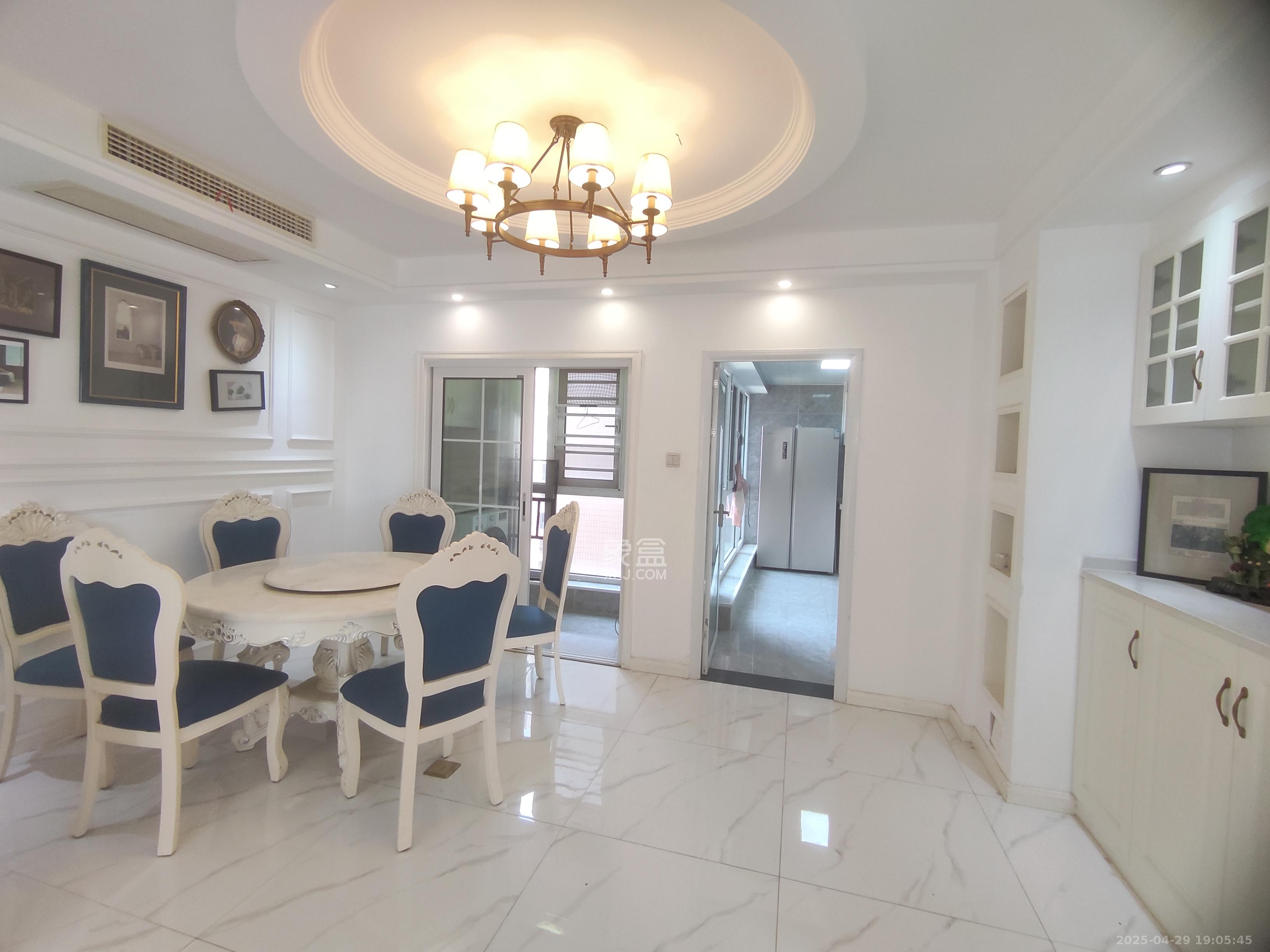 润和又一城 4室2厅2卫 3500.0元/月 润和又一城 4室2厅2卫 3500.0元/月室内图