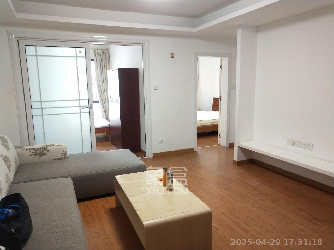 和庄  3室2厅1卫   2000.00元/月