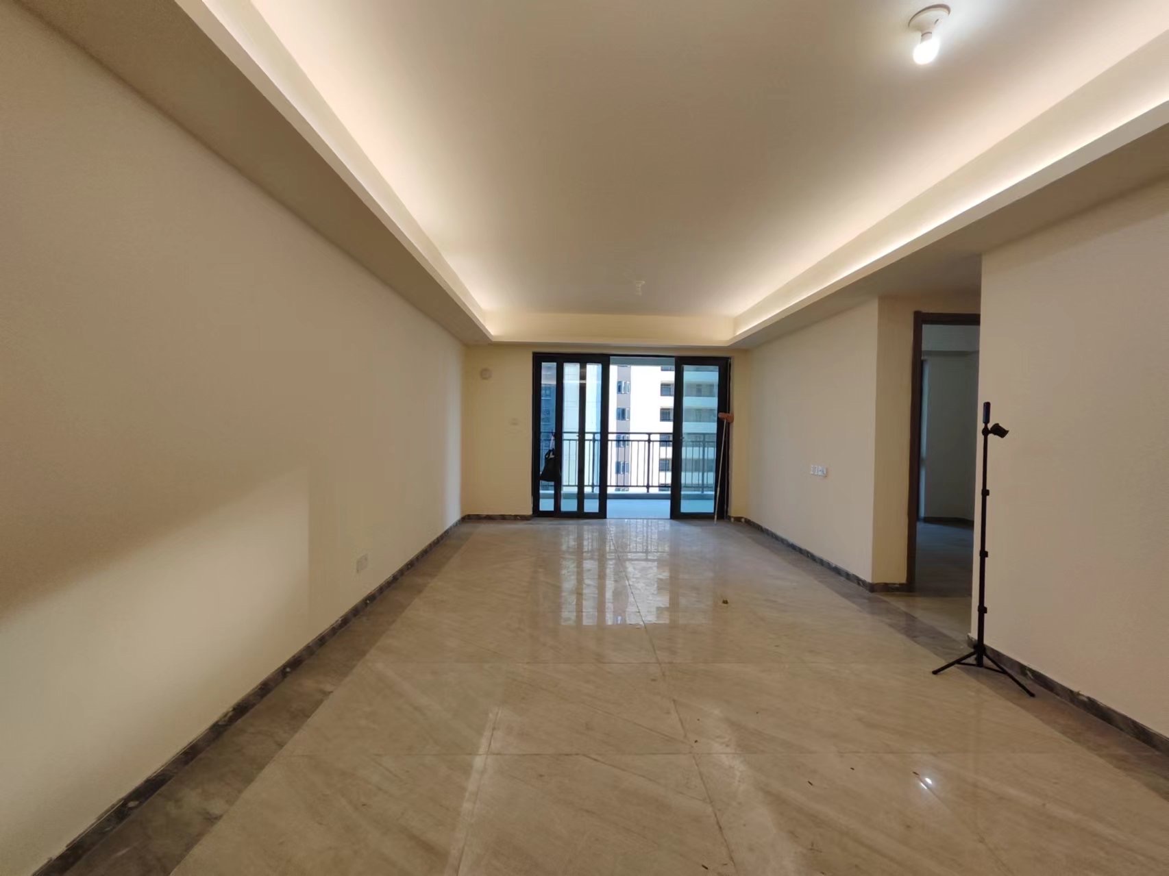 碧桂园翘楚棠 1室0厅0卫 63.8万 碧桂园翘楚棠 1室0厅0卫 63.8万客厅