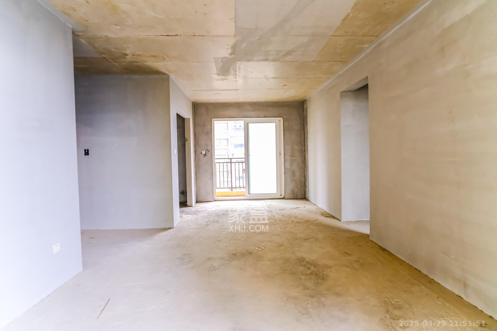 保利香槟国际 4室2厅1卫 91.0万 保利香槟国际 4室2厅1卫 91.0万客厅