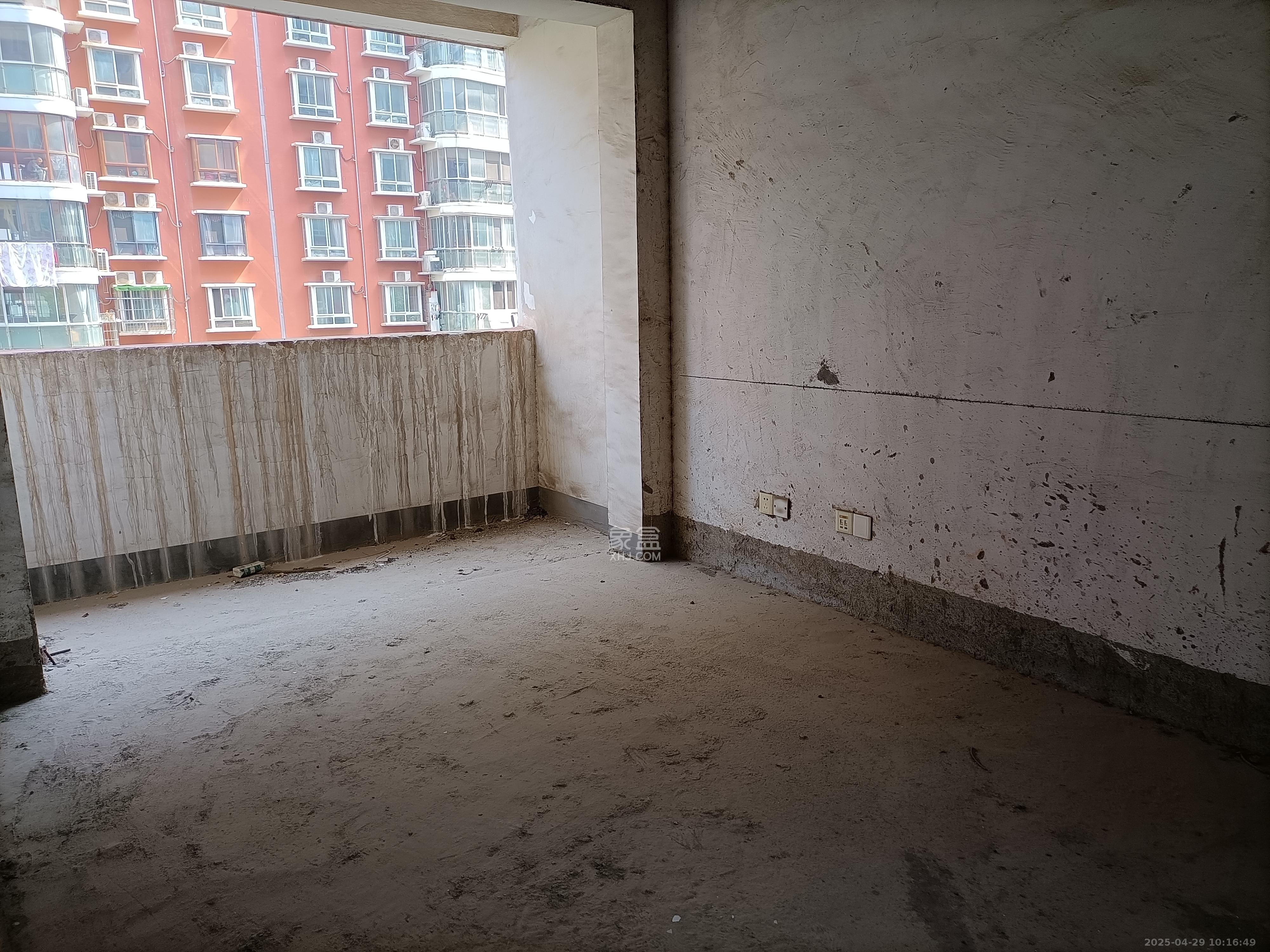 友谊嘉园  4室2厅2卫    1600.0元/月 友谊嘉园  4室2厅2卫    1600.0元/月室内图