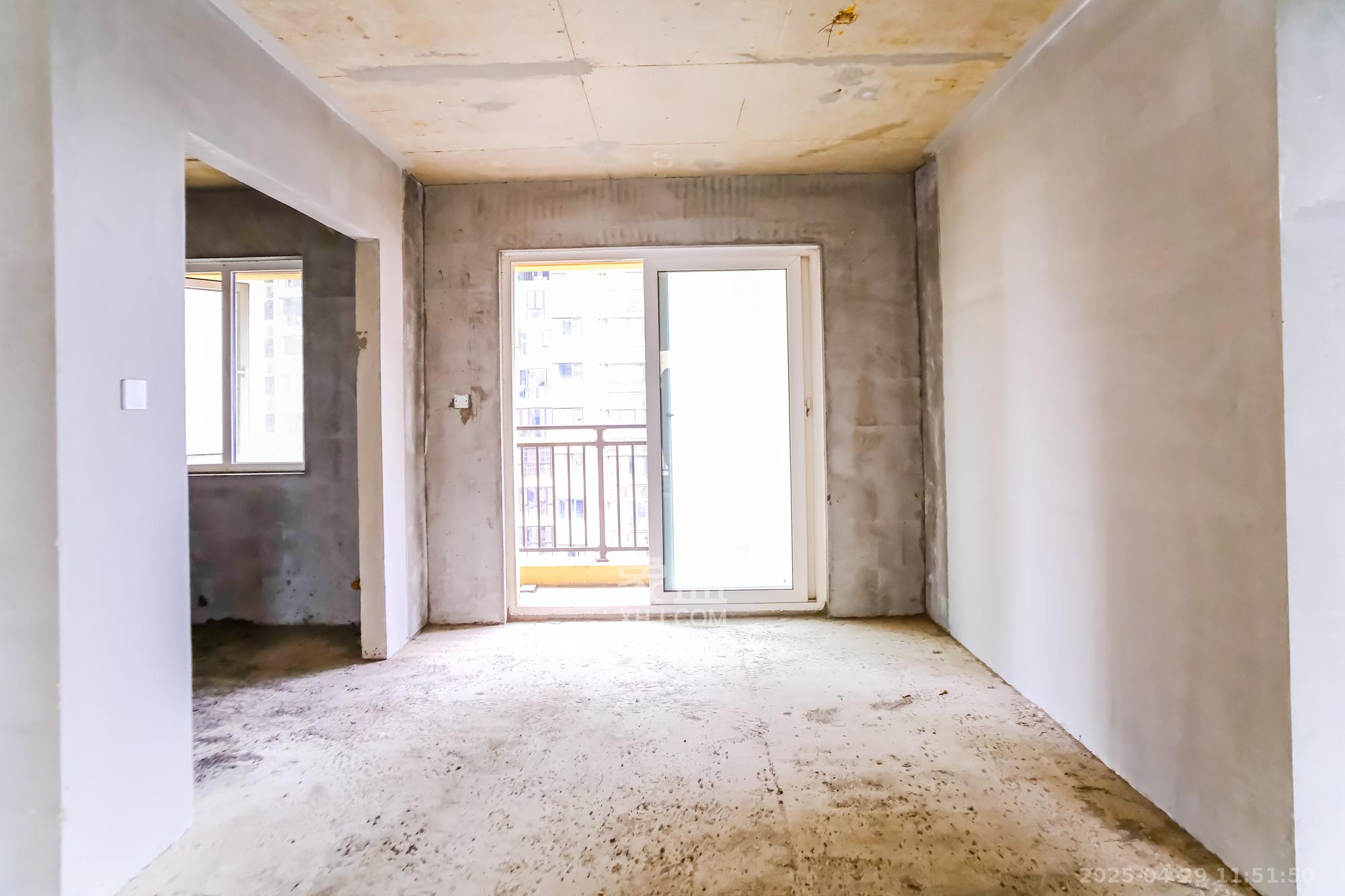 保利香槟国际 4室2厅1卫 91.0万 保利香槟国际 4室2厅1卫 91.0万客厅