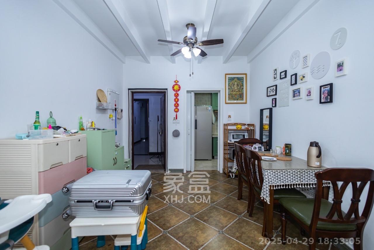 楚天世纪城东苑 3室2厅2卫 2600.0元/月 楚天世纪城东苑 3室2厅2卫 2600.0元/月室内图