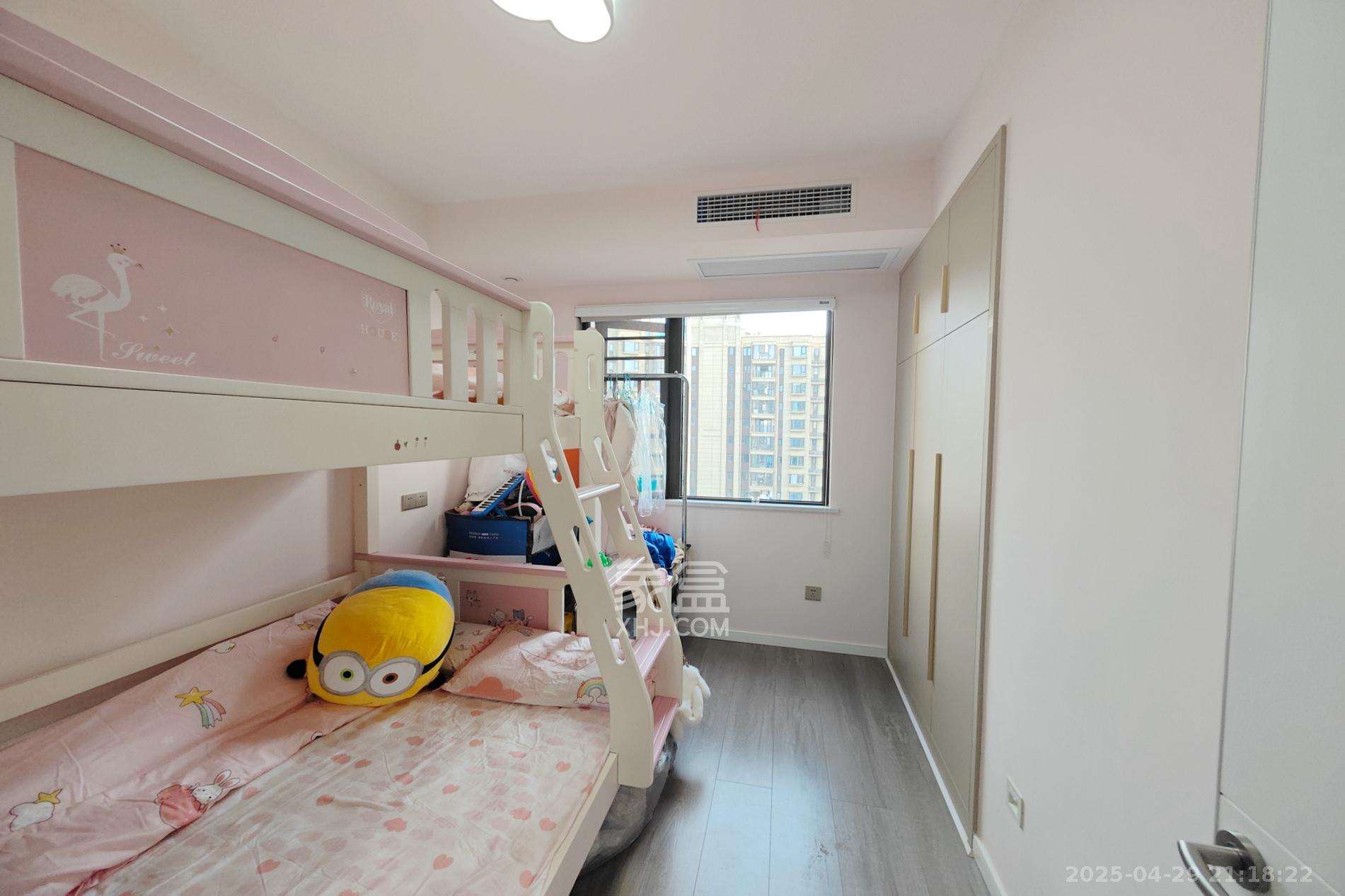 保利大都汇一期、二期  4室2厅2卫    175.0万 保利大都汇一期、二期  4室2厅2卫    175.0万卧室