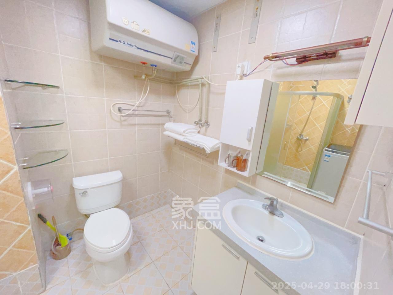 昊天大厦 1室1厅1卫 2300.0元/月 昊天大厦 1室1厅1卫 2300.0元/月室内图