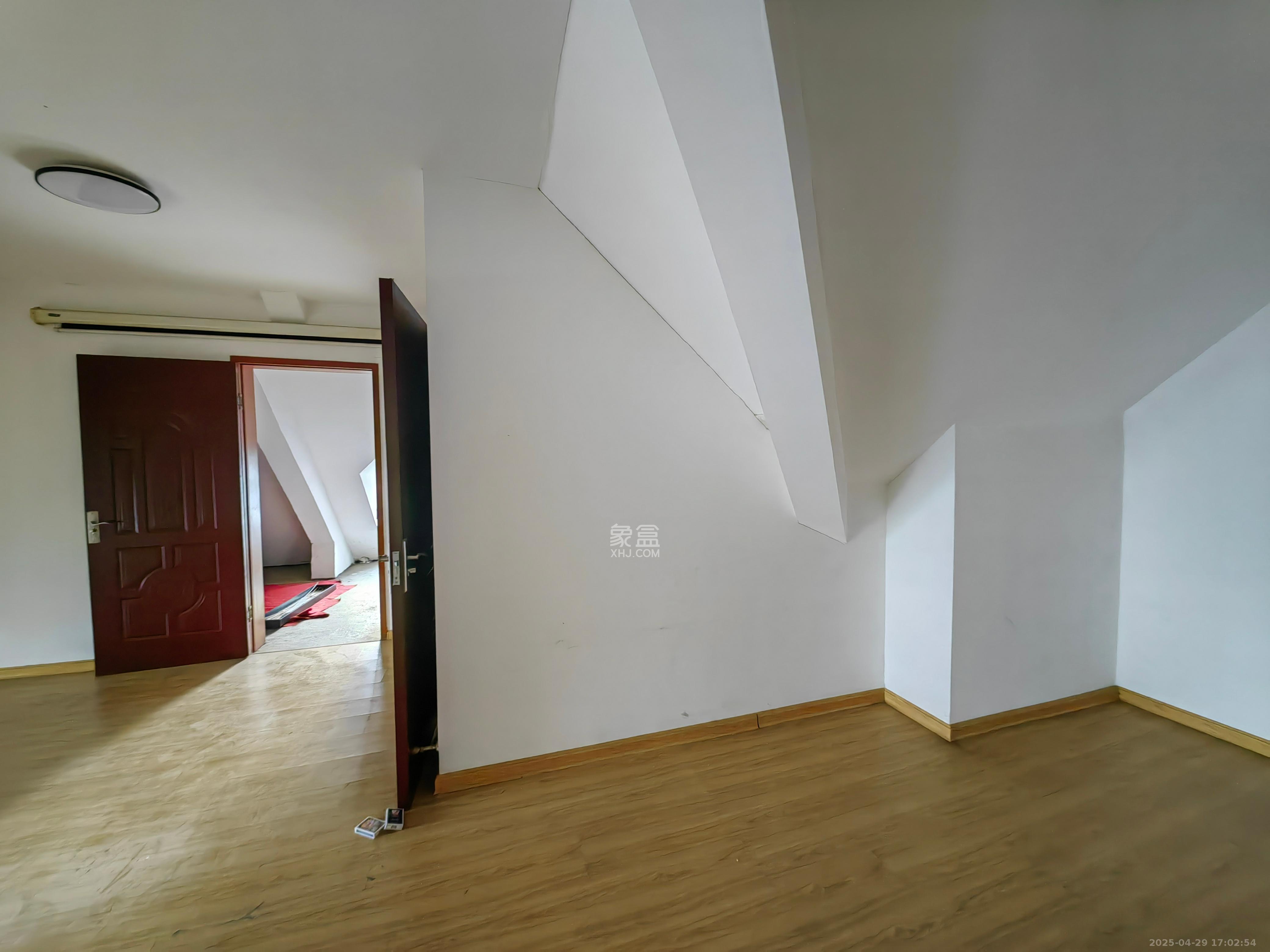 恒广国际景园一二区 2室2厅1卫 1800.0元/月 恒广国际景园一二区 2室2厅1卫 1800.0元/月室内图