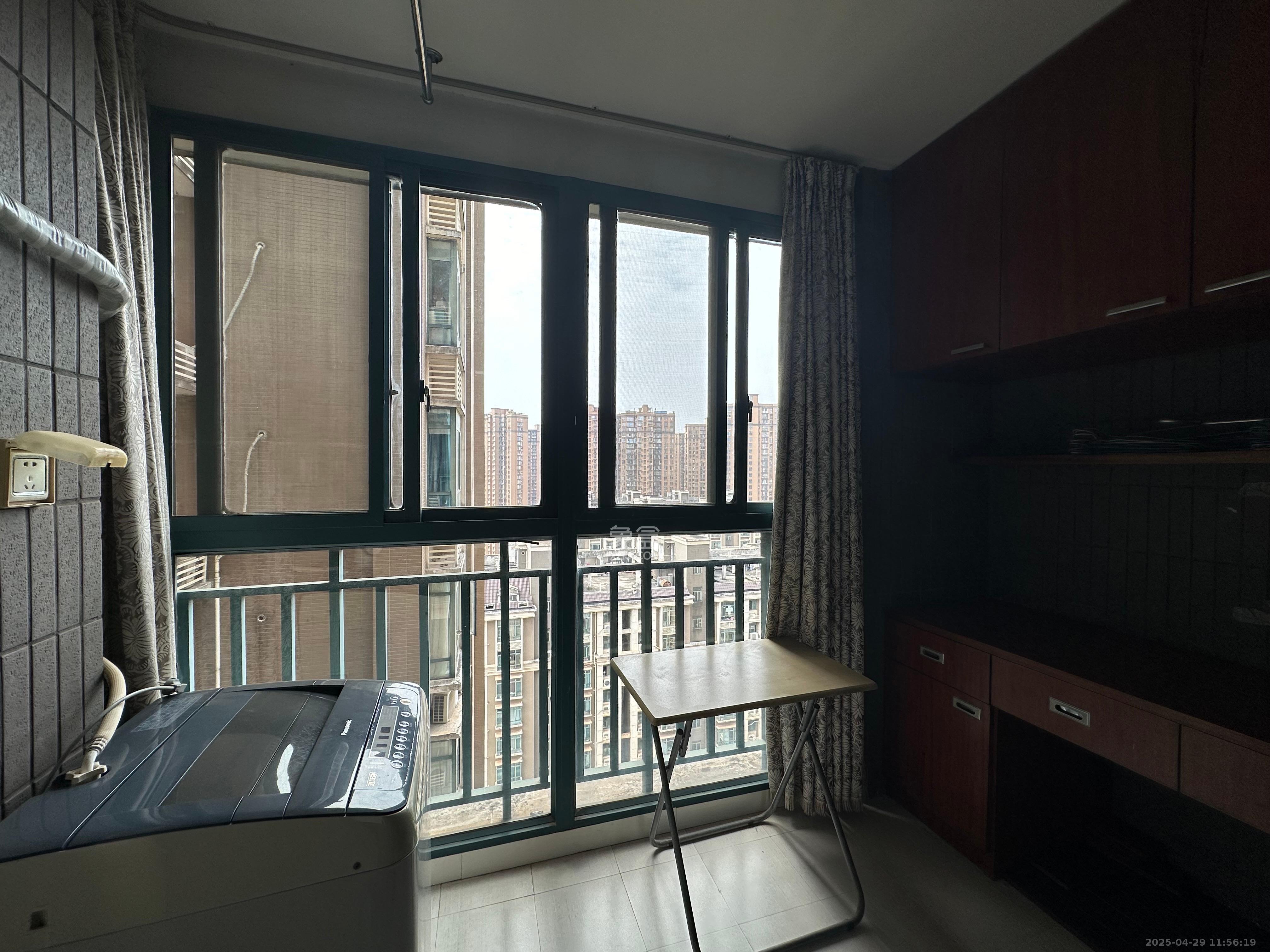 中江国际花城 2室2厅1卫 2600.0元/月 中江国际花城 2室2厅1卫 2600.0元/月室内图