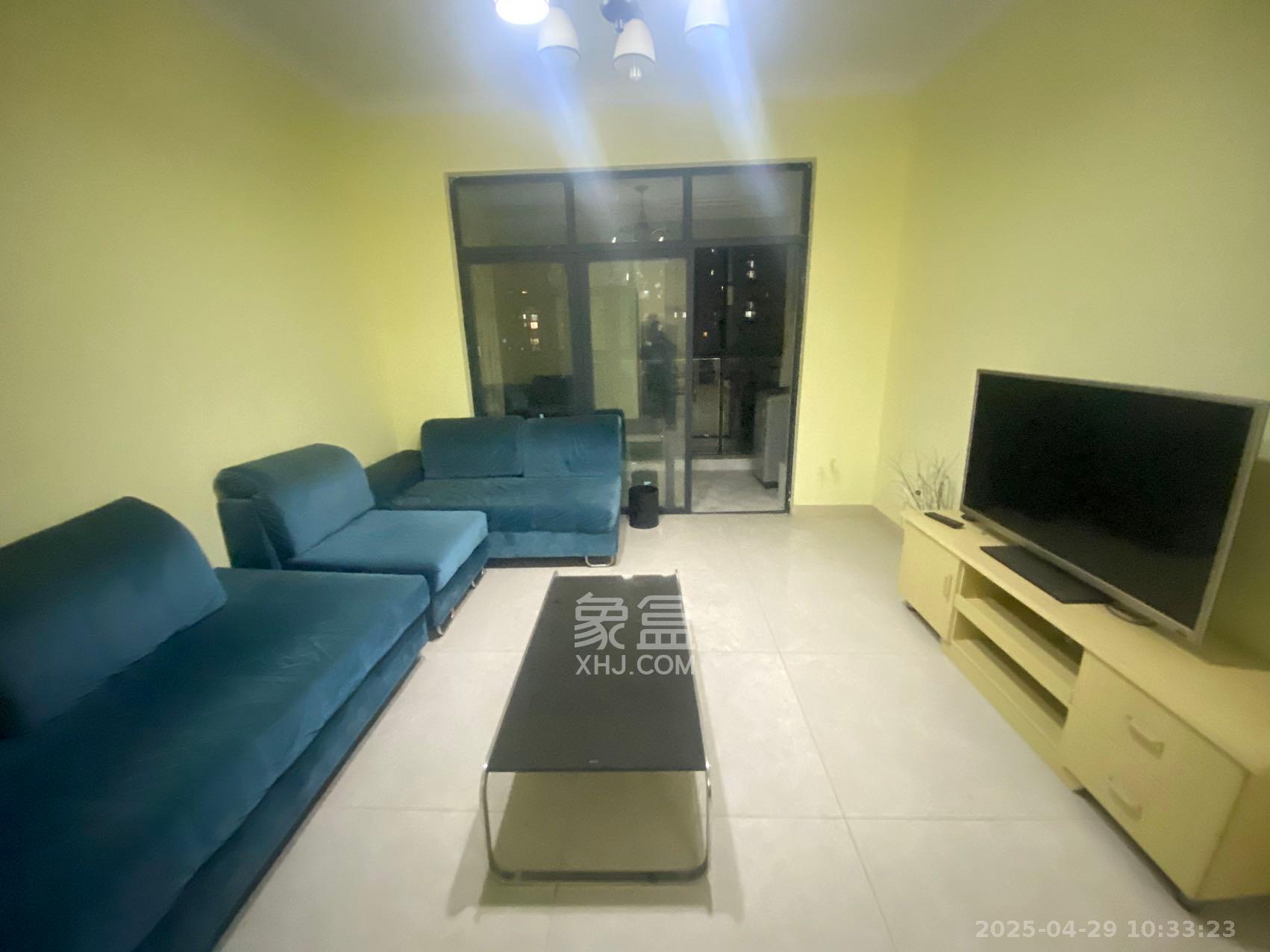 香芙嘉园(广铁湘府嘉园)  2室1厅1卫    2000.0元/月 香芙嘉园(广铁湘府嘉园)  2室1厅1卫    2000.0元/月