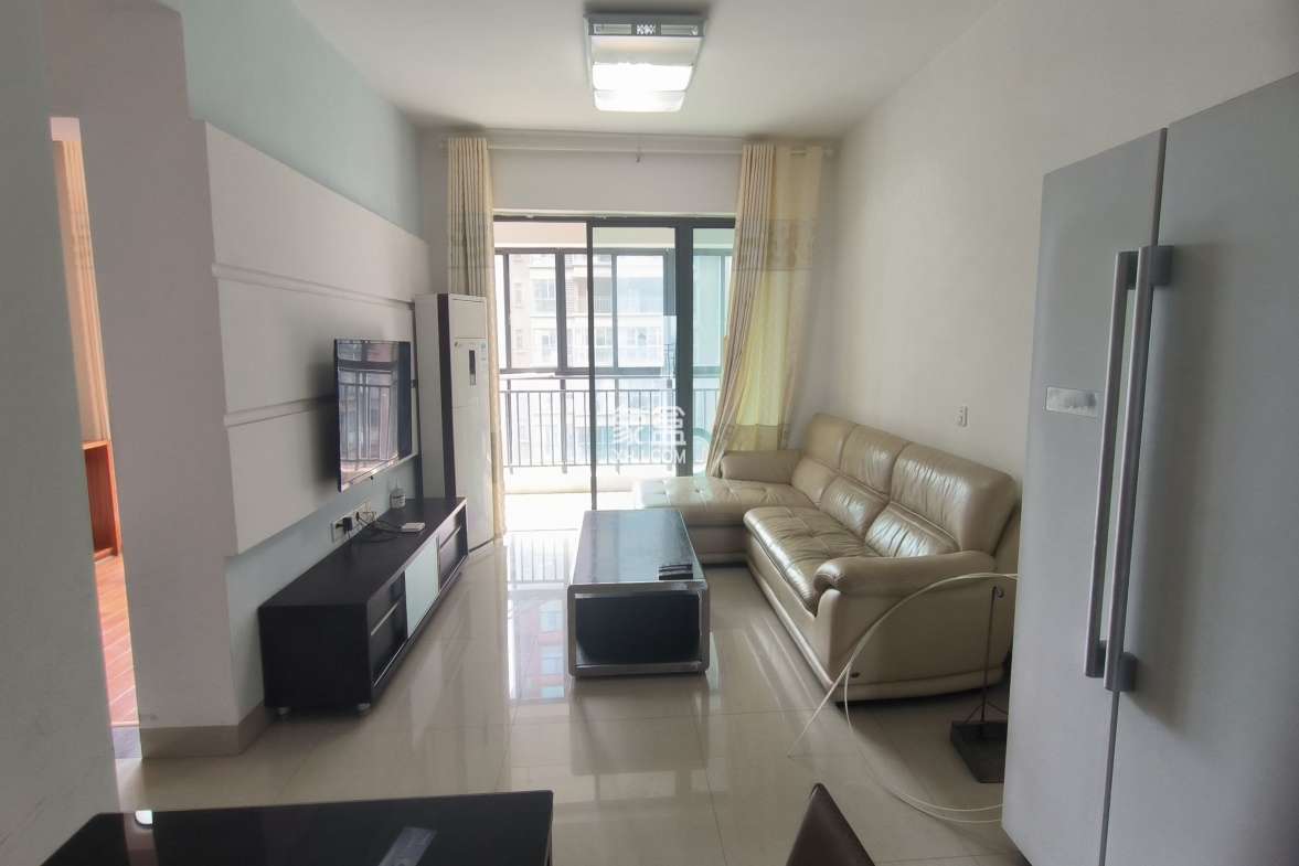 中泰峰境 3室2厅1卫 1800.00元/月 中泰峰境 3室2厅1卫 1800.00元/月室内图