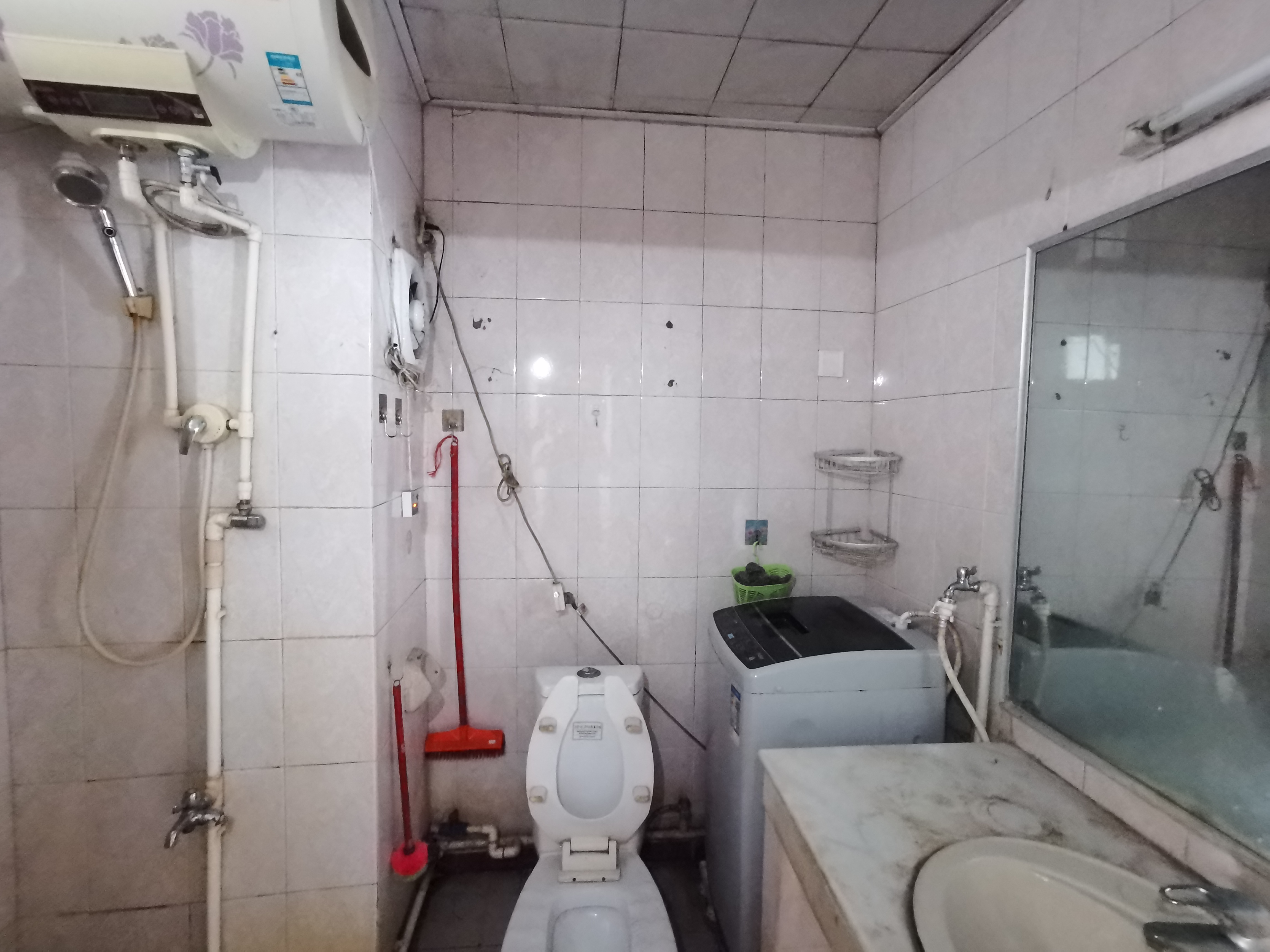 民源小区 3室2厅1卫 2000.0元/月 民源小区 3室2厅1卫 2000.0元/月室内图