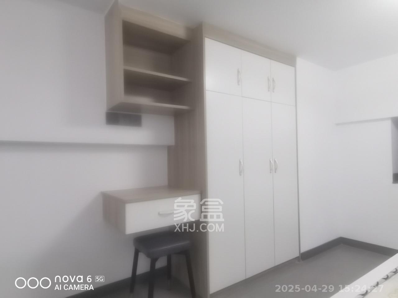 梅溪湖金茂湾  2室1厅1卫   2500.00元/月室内图