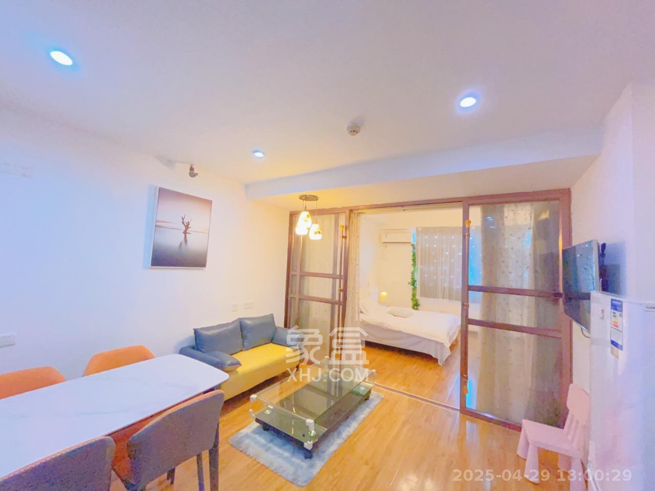 昊天大厦 1室1厅1卫 2300.0元/月 昊天大厦 1室1厅1卫 2300.0元/月室内图