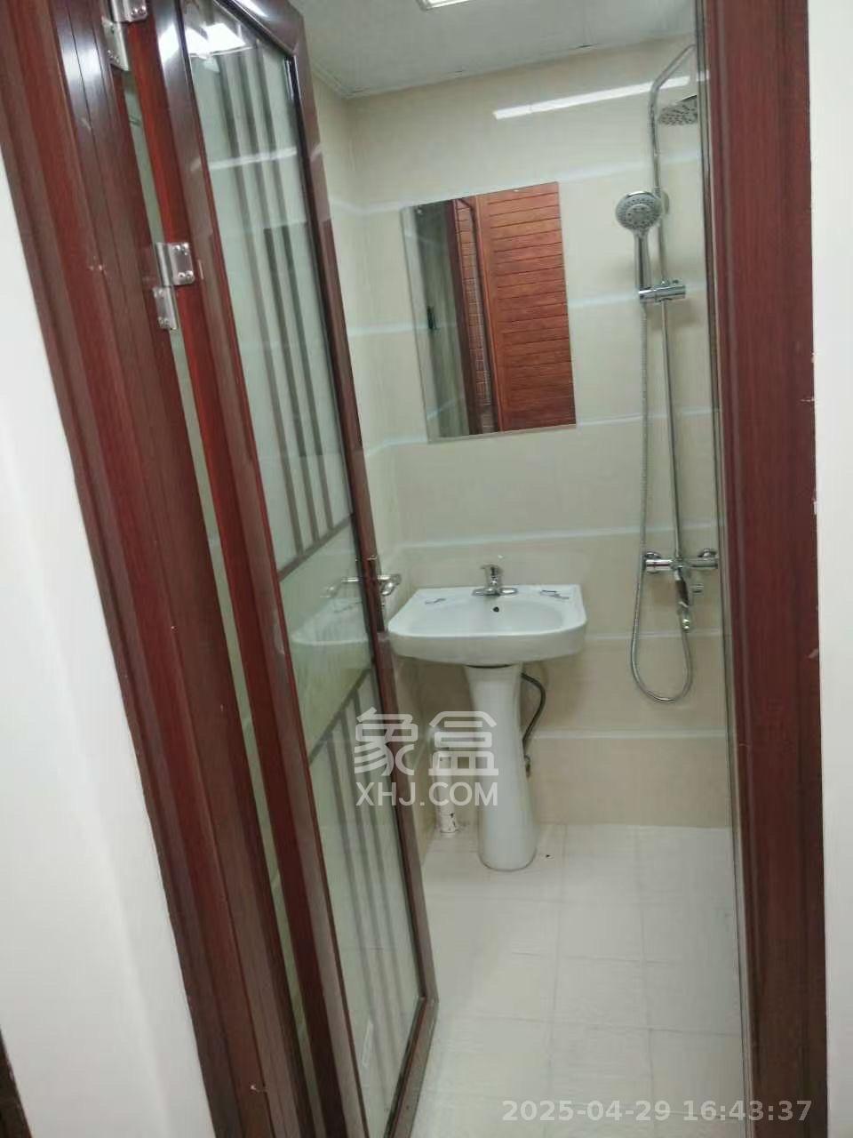 金房奥斯卡  1室1厅1卫   1200.00元/月室内图