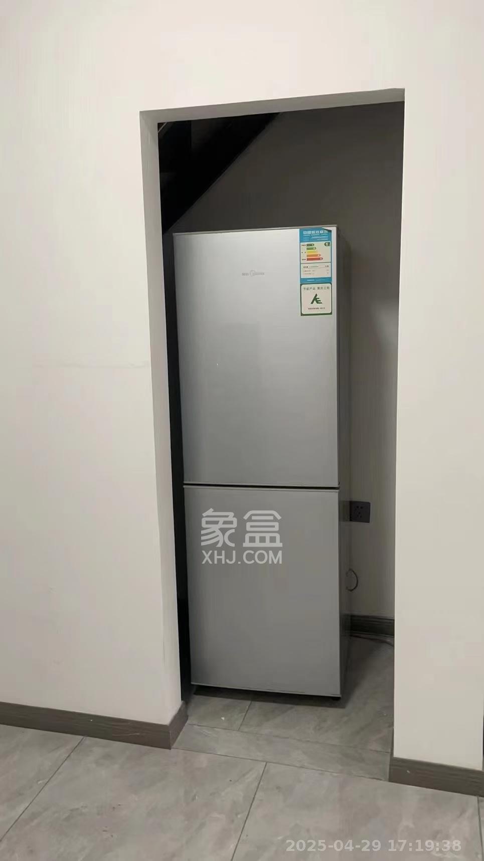COCO蜜城  1室1厅1卫   1500.00元/月室内图