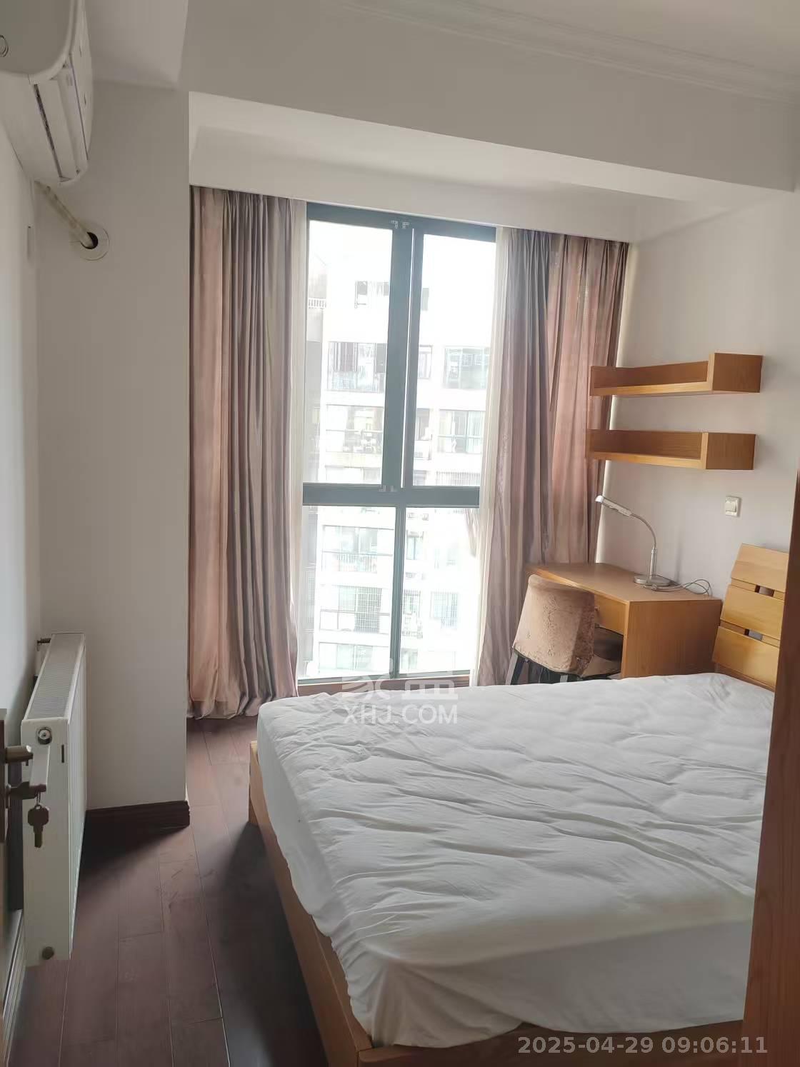 枫华府第  3室2厅2卫    2200.0元/月 枫华府第  3室2厅2卫    2200.0元/月