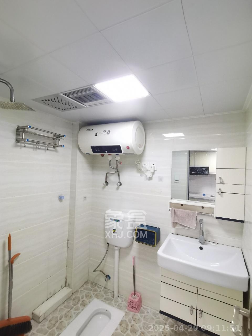 中建芙蓉嘉苑 1室1厅1卫 1300.0元/月 中建芙蓉嘉苑 1室1厅1卫 1300.0元/月室内图