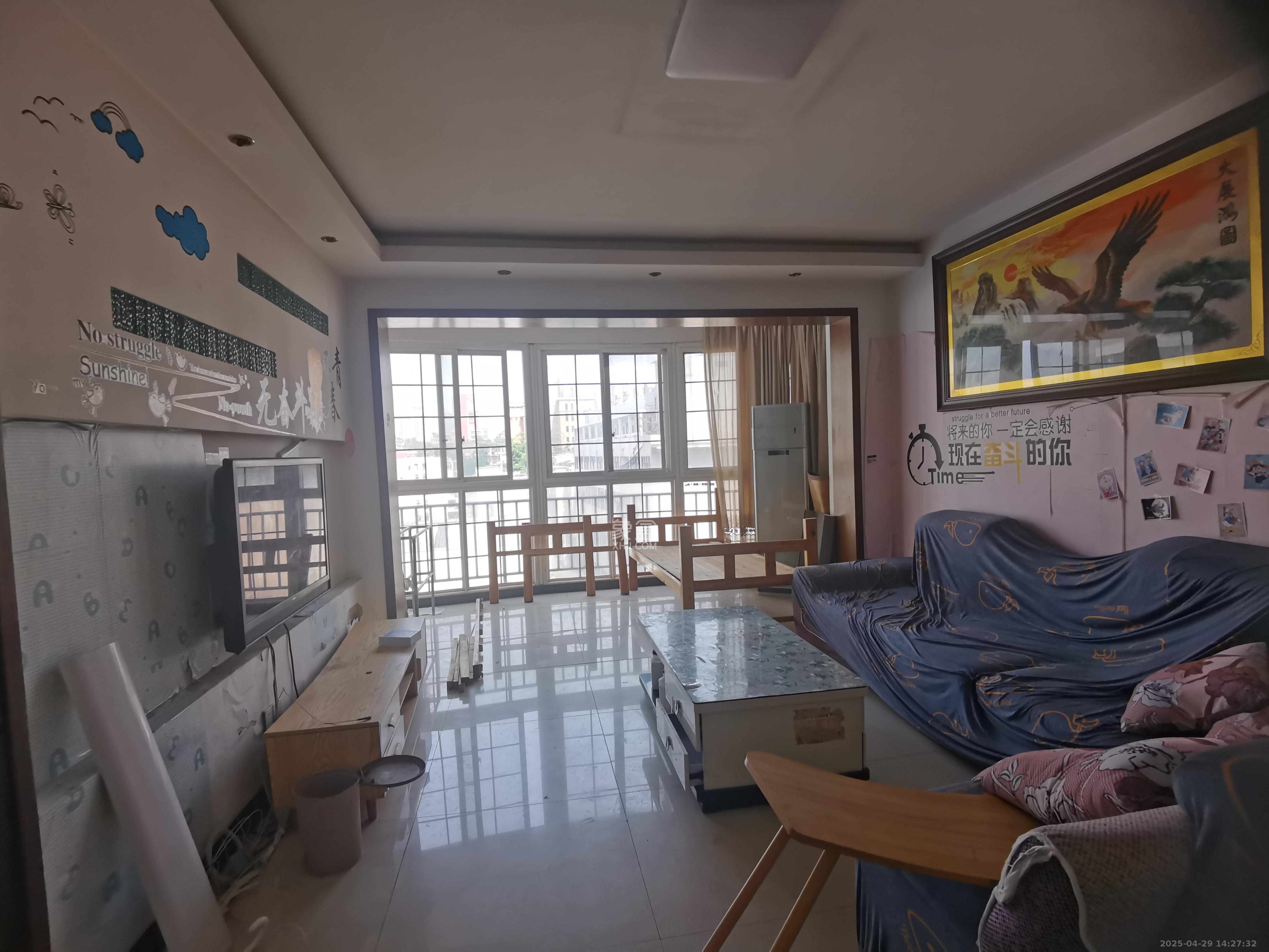 都江新城(都江新苑) 3室2厅1卫 2500.0元/月 都江新城(都江新苑) 3室2厅1卫 2500.0元/月室内图