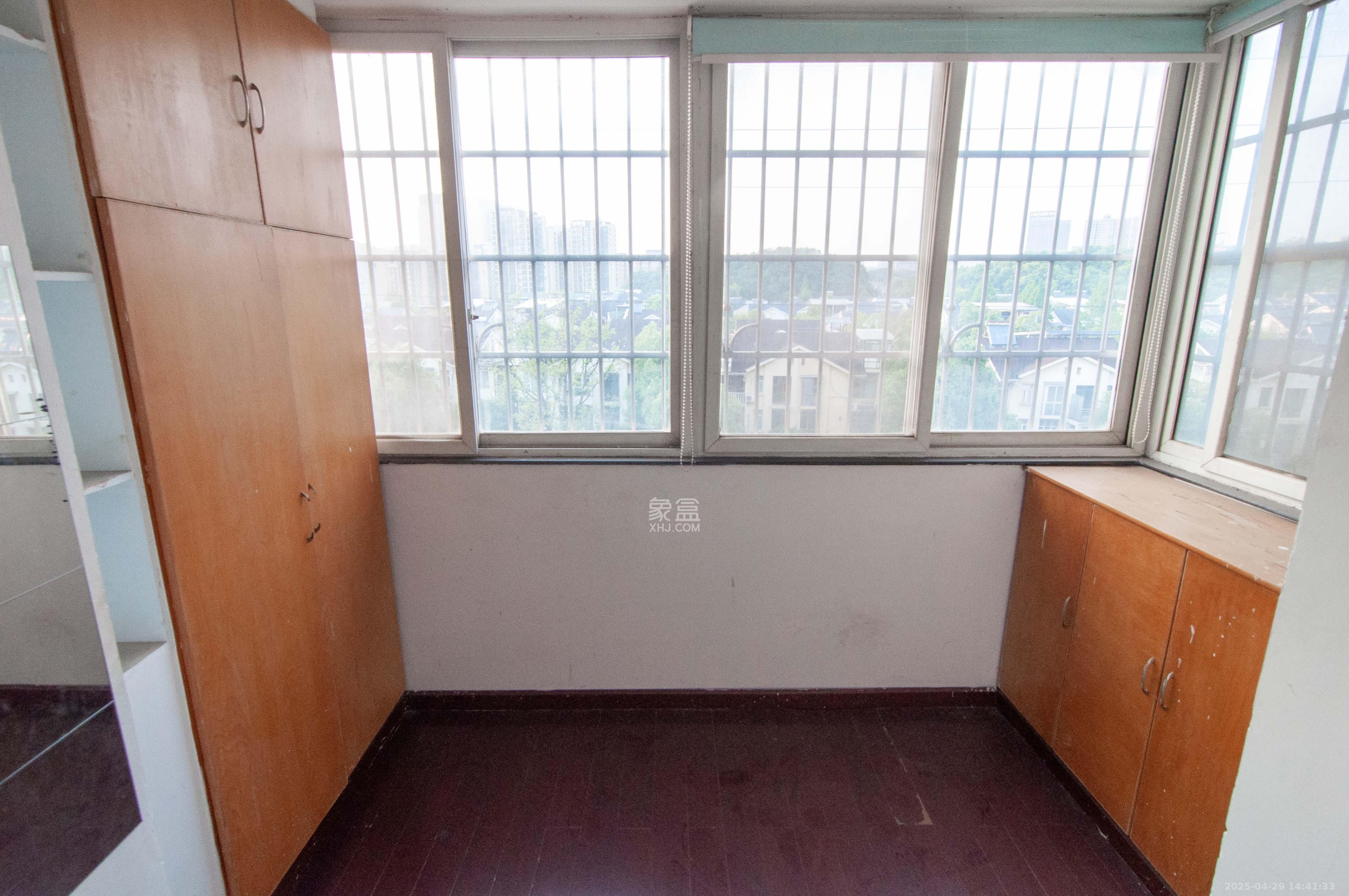 麓谷雅园 3室2厅2卫 69.8万 麓谷雅园 3室2厅2卫 69.8万其他