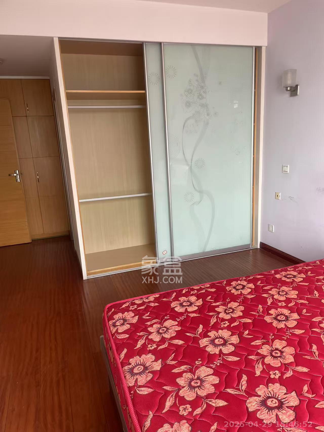 西子花苑  3室2厅2卫   3000.00元/月室内图