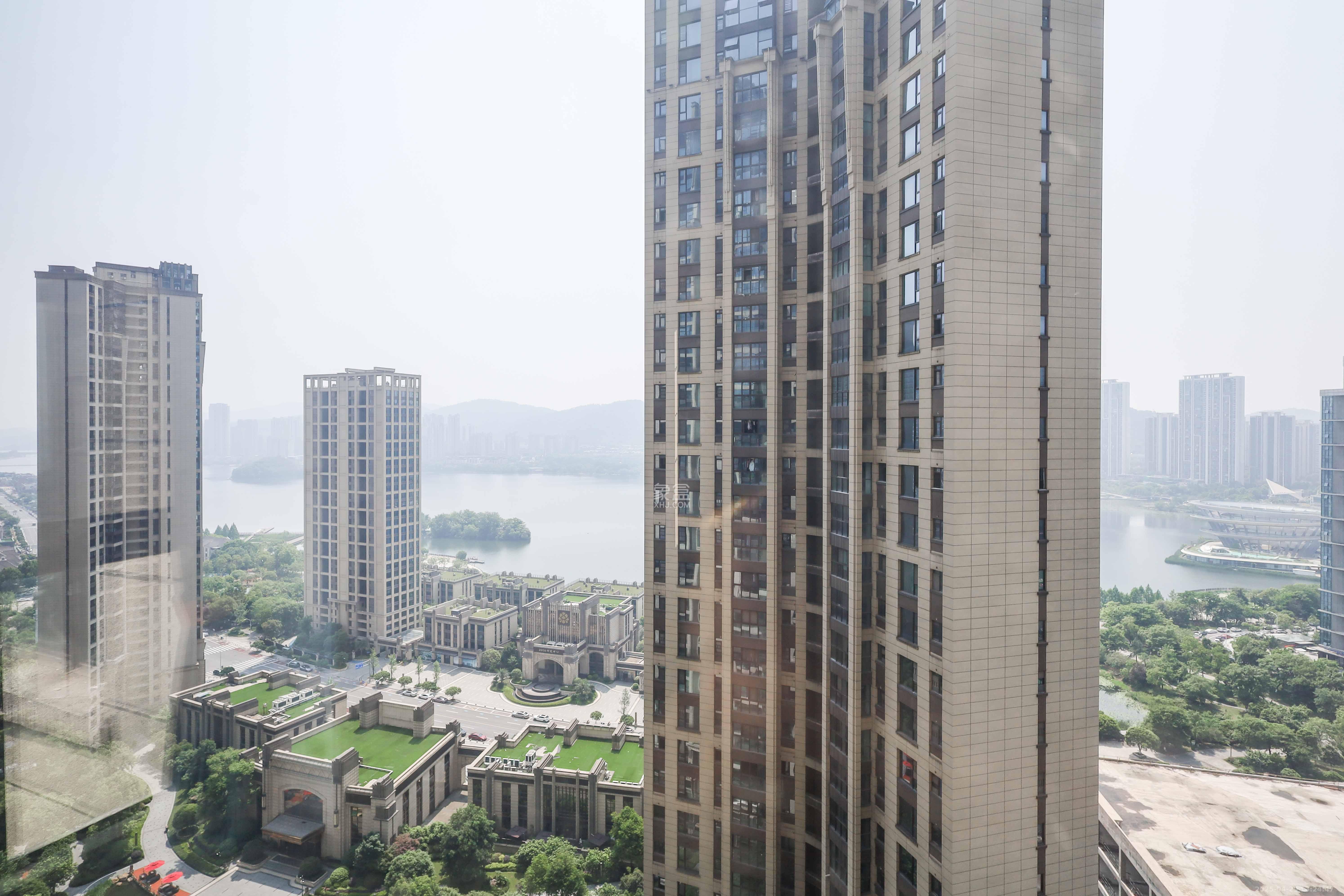 晟通牡丹舸  3室2厅2卫   300.00万阳台