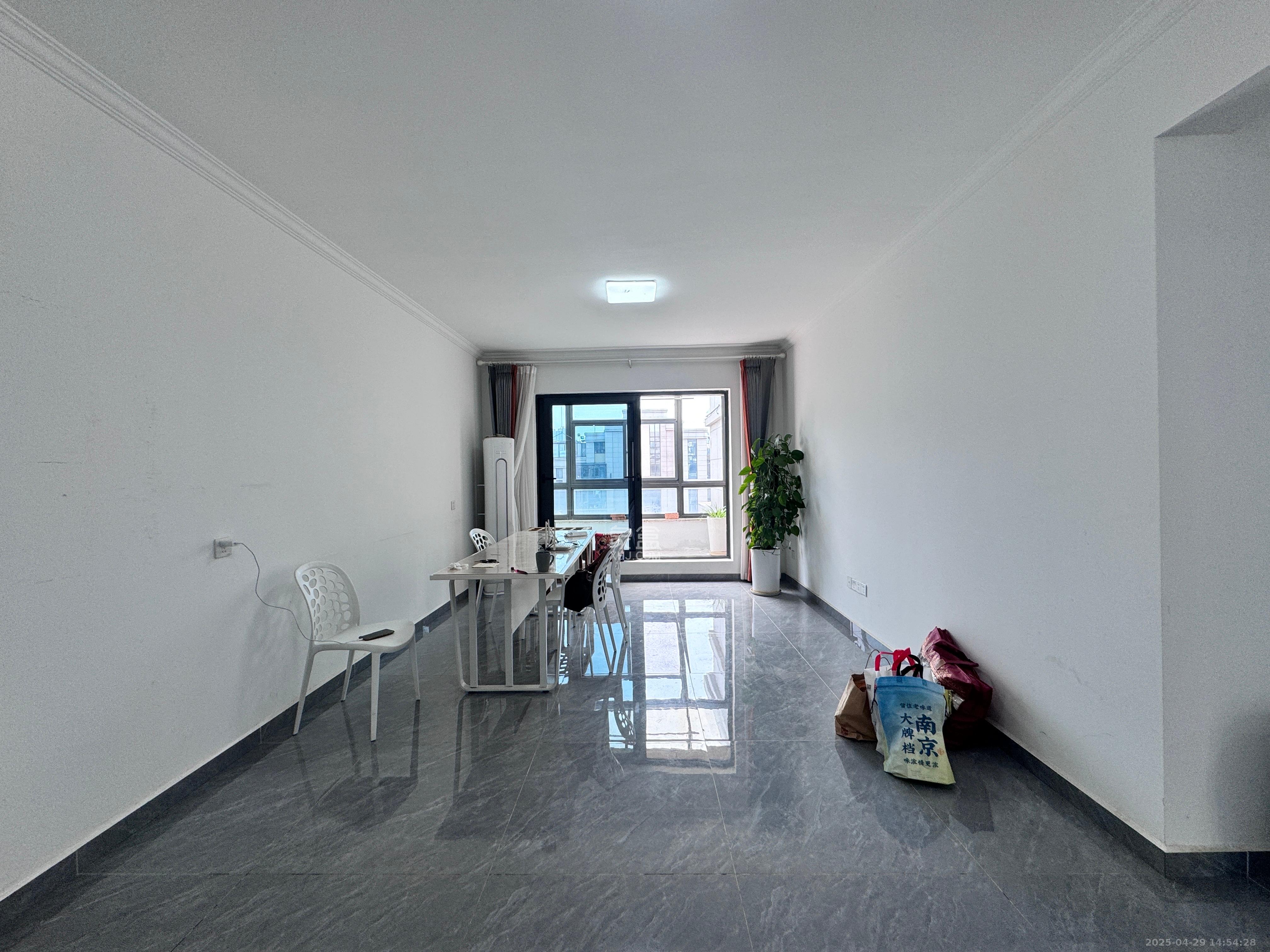 明昇壹城(明昇时代广场)一期 3室2厅2卫 2900.0元/月 明昇壹城(明昇时代广场)一期 3室2厅2卫 2900.0元/月室内图