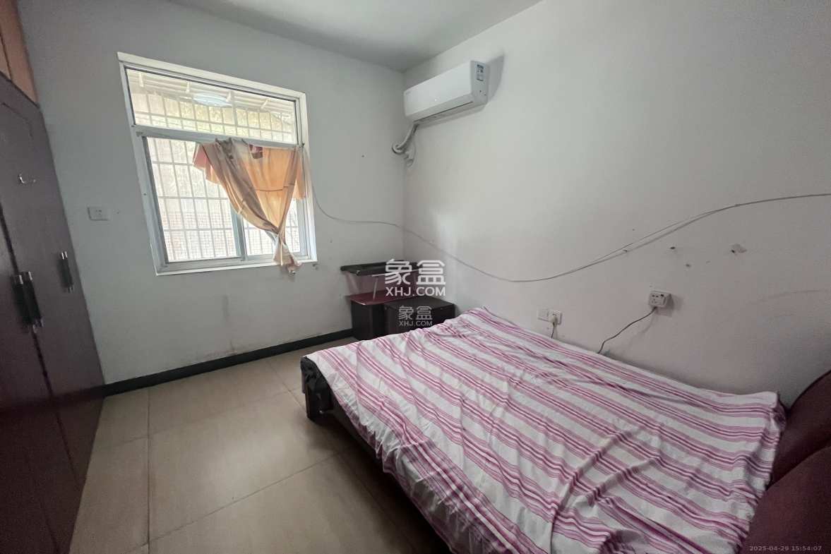 湘江花苑小区  2室2厅1卫    1400.0元/月 湘江花苑小区  2室2厅1卫    1400.0元/月室内图