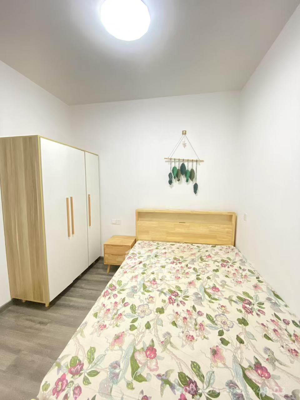 卓越蔚蓝城邦  3室1厅1卫    2300.0元/月室内图