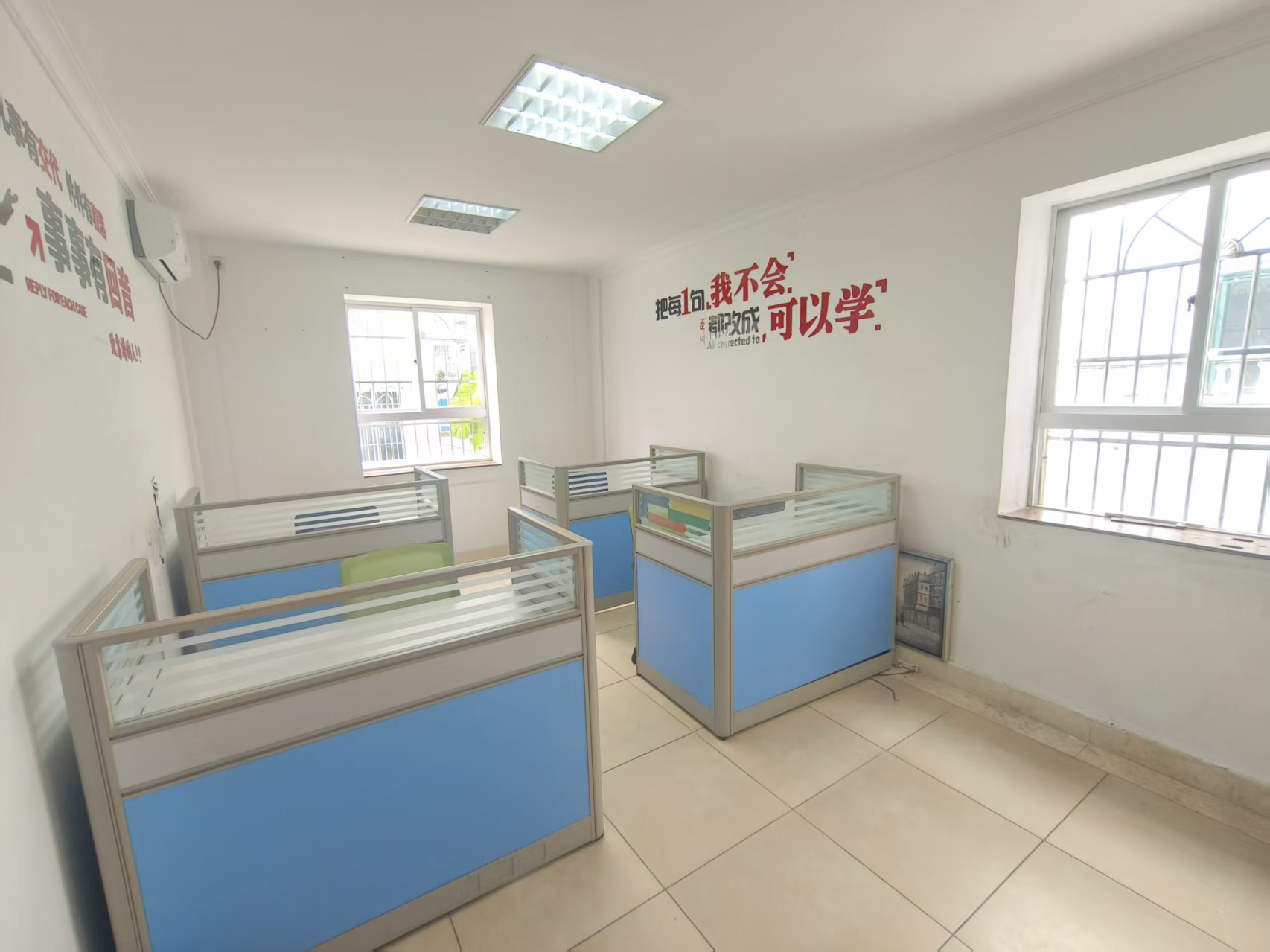 龙园别墅 1室2厅1卫 10500.0元/月 龙园别墅 1室2厅1卫 10500.0元/月室内图