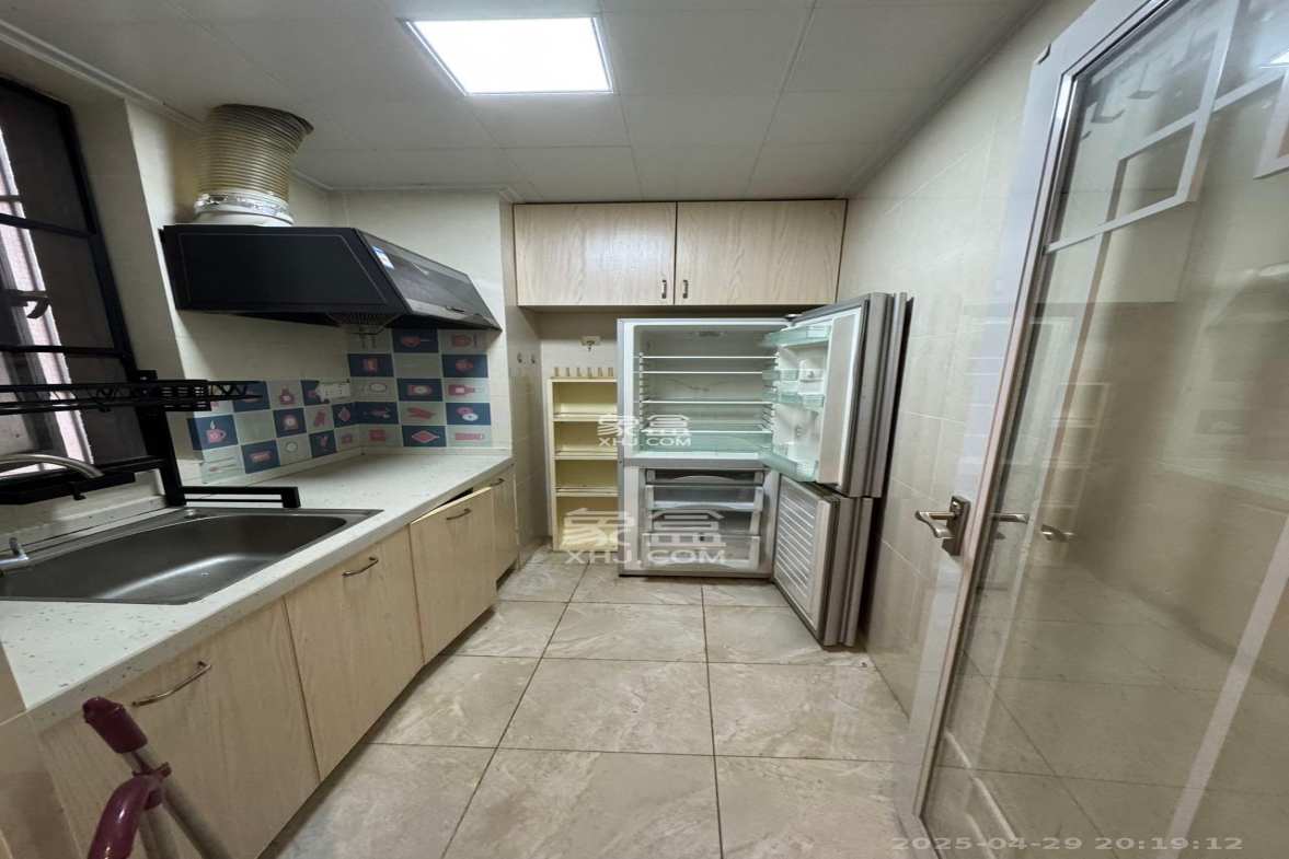 万博汇 1室1厅1卫 1800.0元/月 万博汇 1室1厅1卫 1800.0元/月室内图