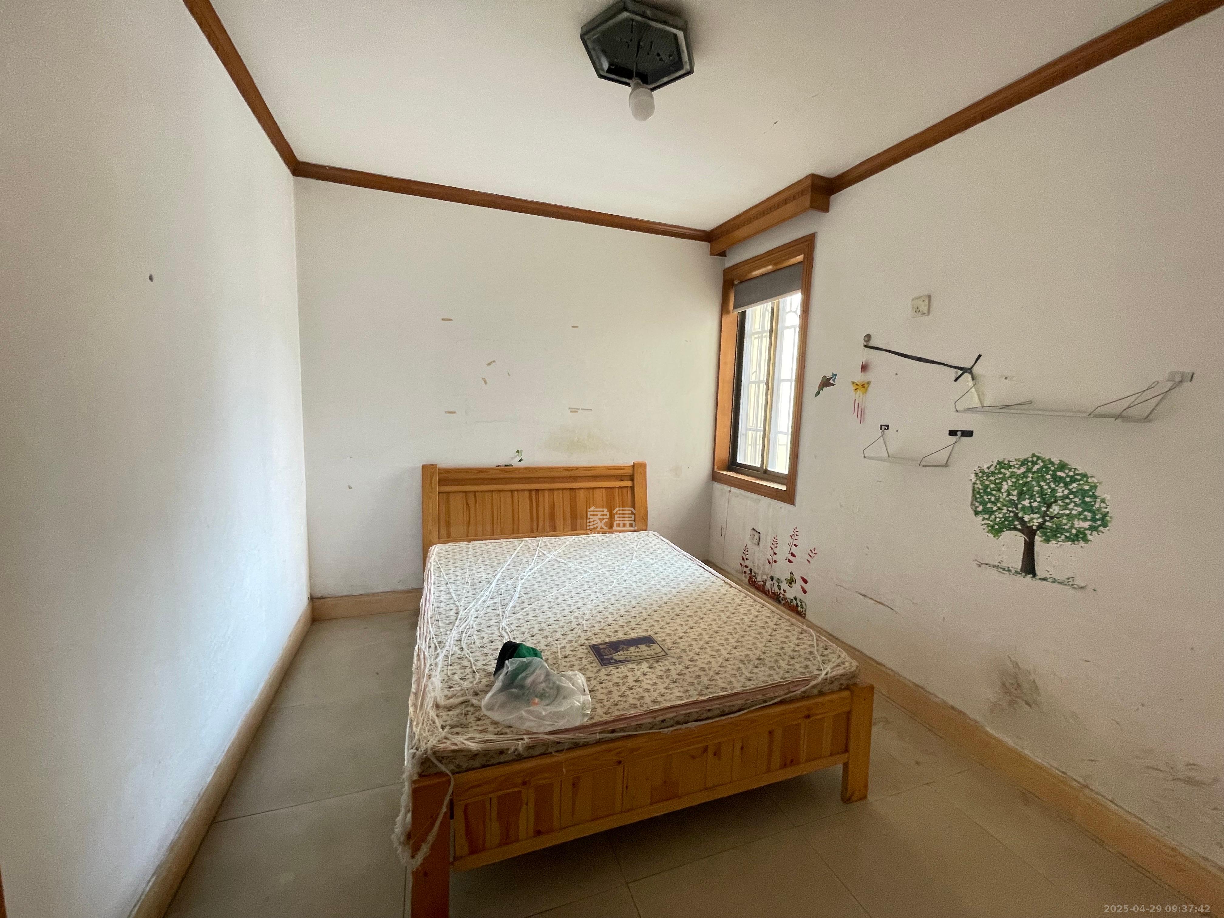 中建五局信和苑三区  3室2厅1卫   1200.00元/月室内图